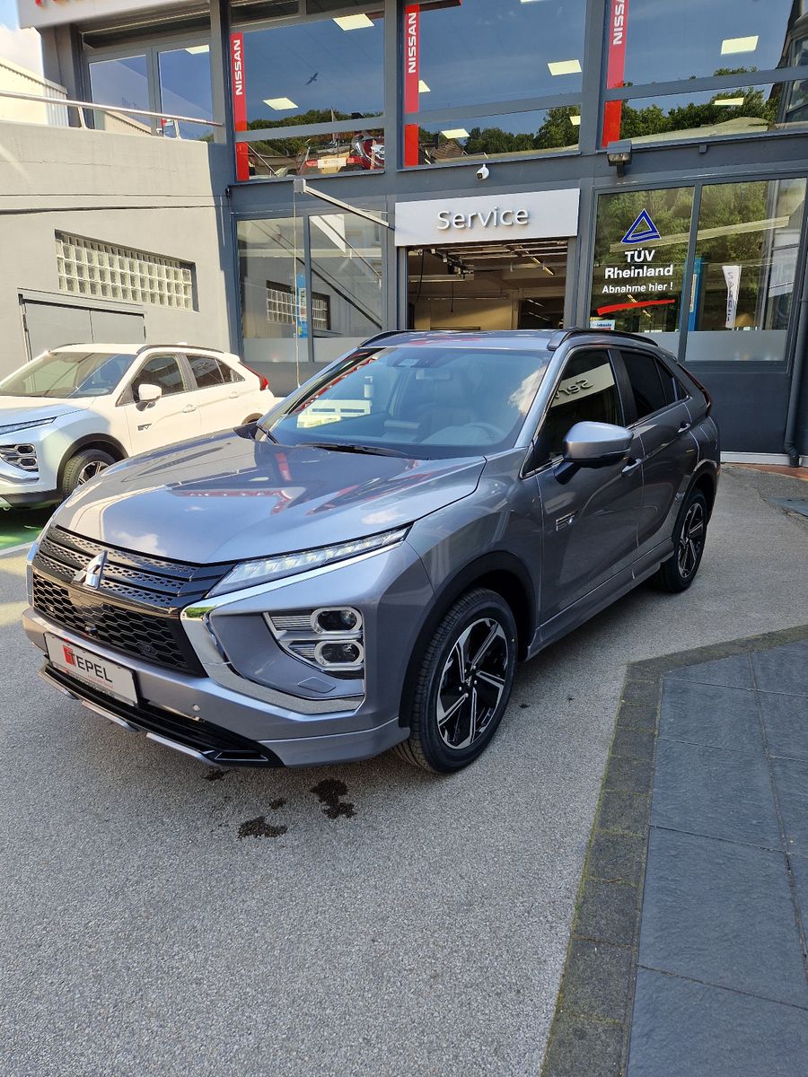 Fahrzeugabbildung Mitsubishi Eclipse Cross 2.4 PLUG-IN HYBRID 4WD SELECT