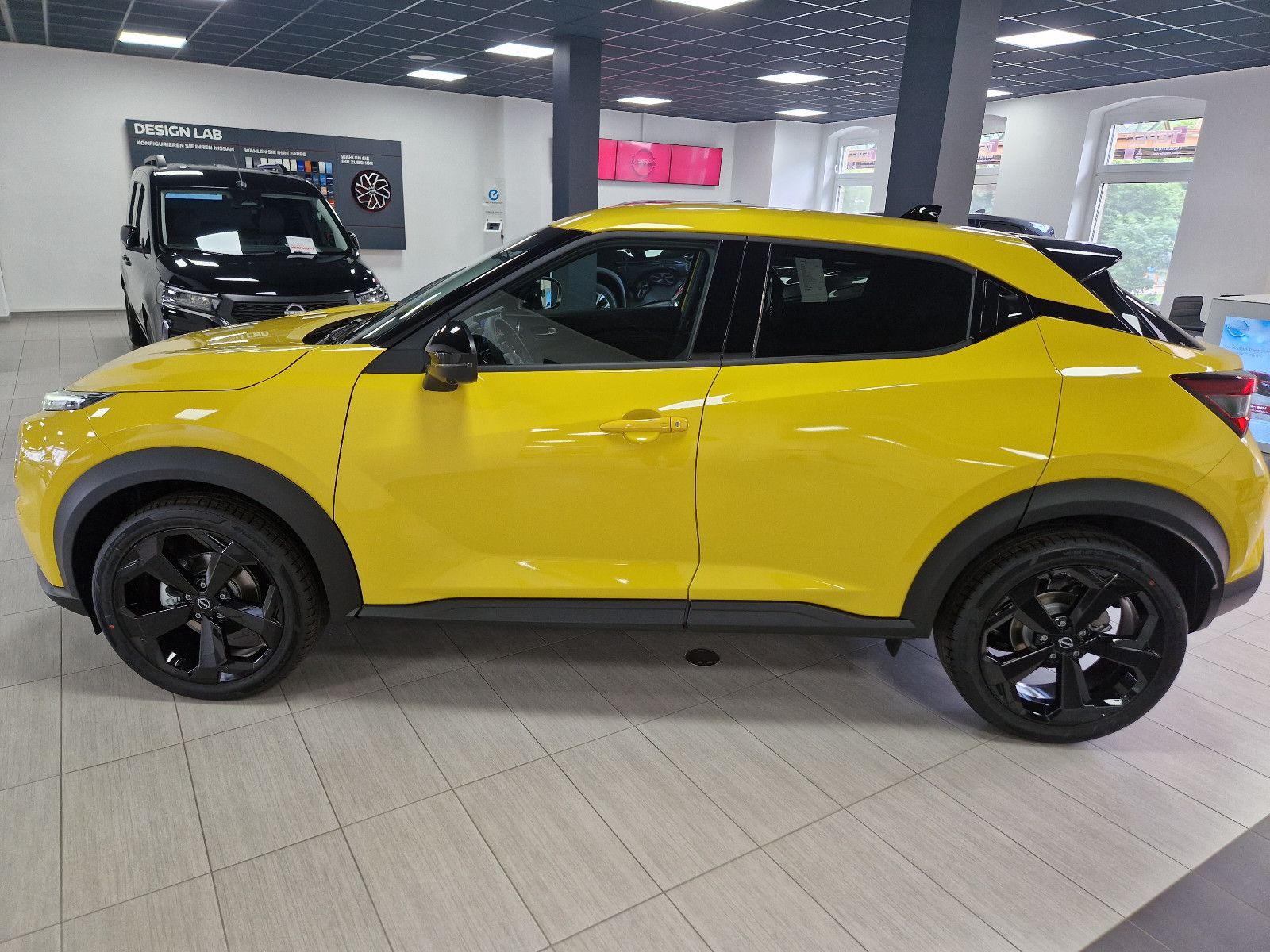 Fahrzeugabbildung Nissan JUKE 1.0 DIG-T TEKNA