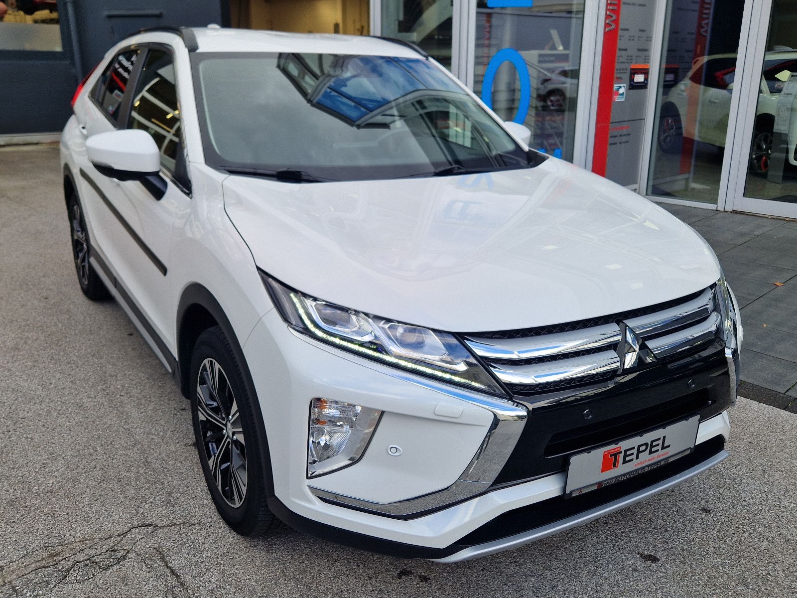 Fahrzeugabbildung Mitsubishi ECLIPSE CROSS 1.5 INTRO EDITION ClearTec