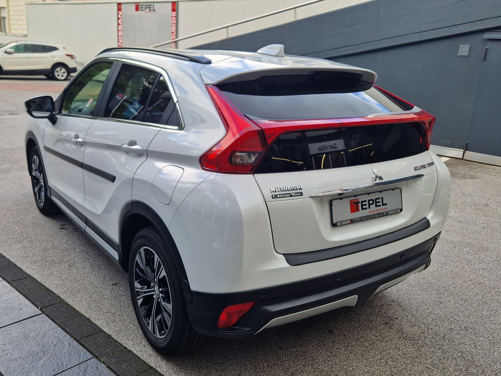 Fahrzeugabbildung Mitsubishi ECLIPSE CROSS 1.5 INTRO EDITION ClearTec