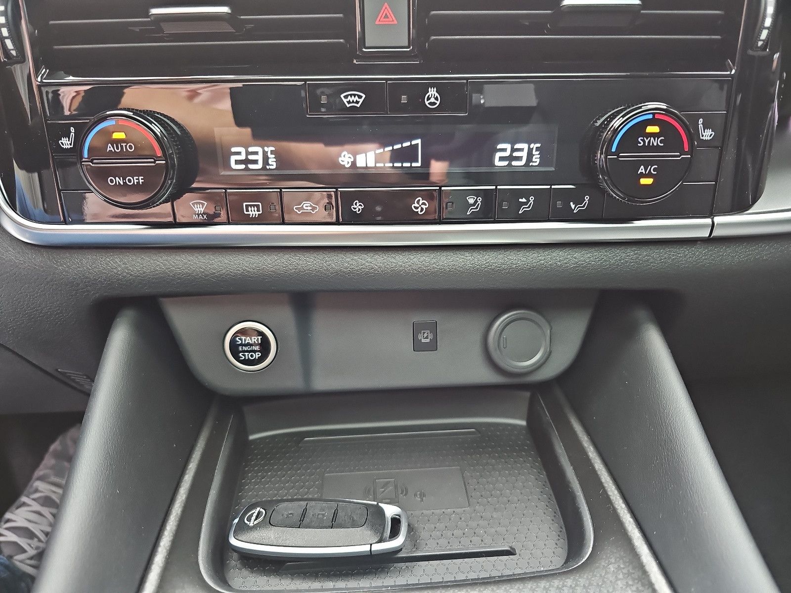 Fahrzeugabbildung Nissan Qashqai 1.3 DIG-T MHEV Xtronic N-CONNECTA