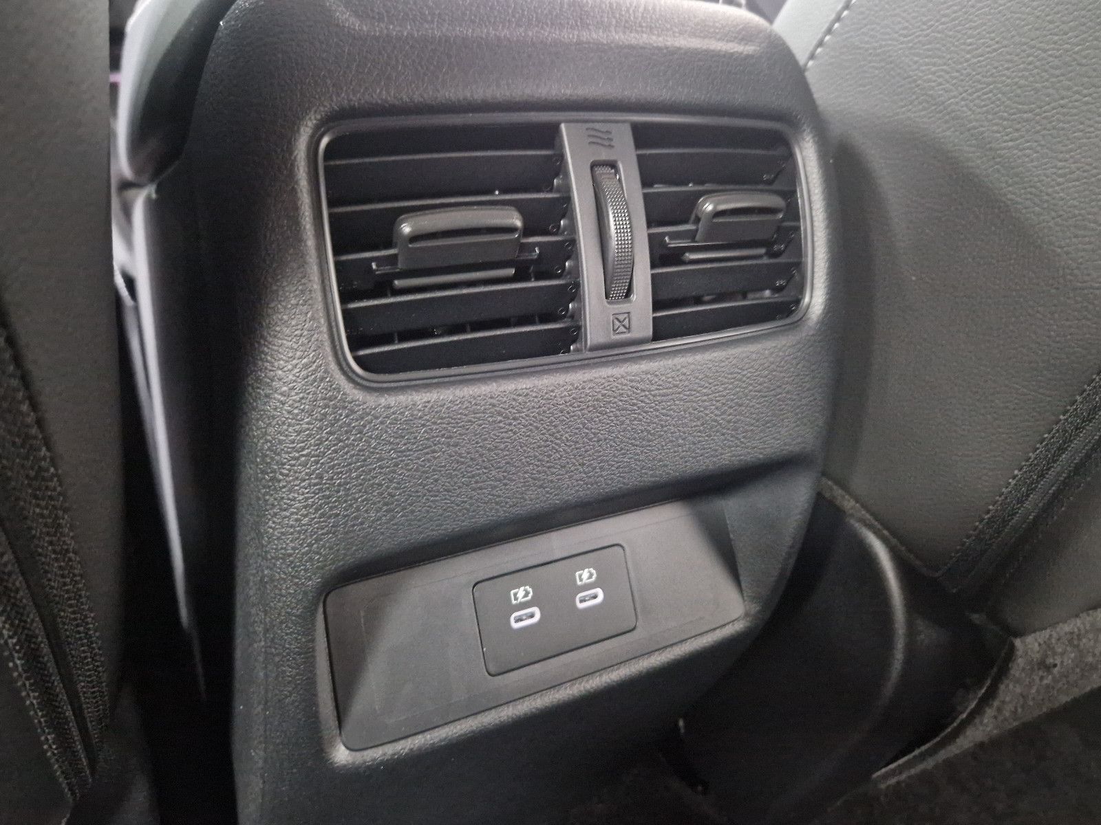 Fahrzeugabbildung Nissan QASHQAI 1.5 VC-T e-Power N-CONNECTA