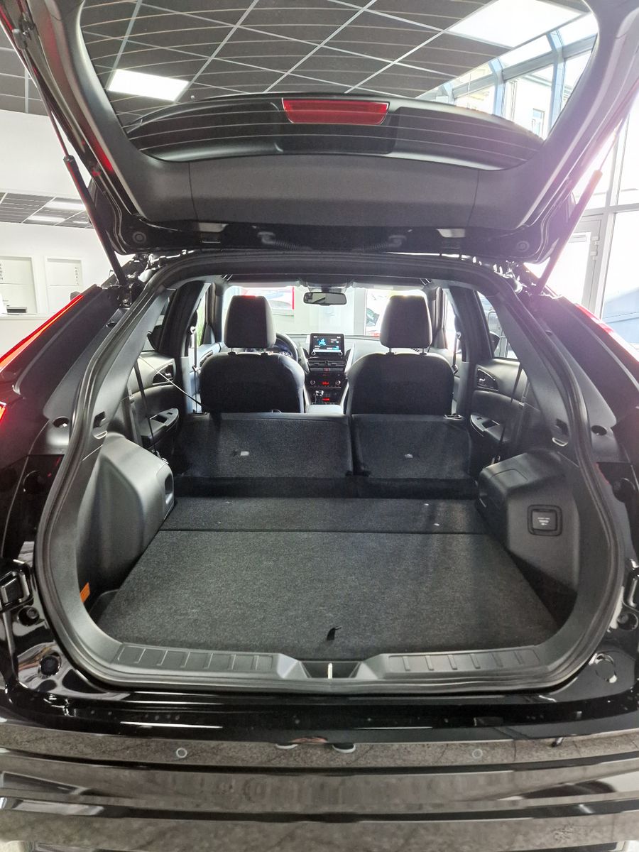 Fahrzeugabbildung Mitsubishi Eclipse Cross 2.4 PLUG-IN HYBRID 4WD SELECT