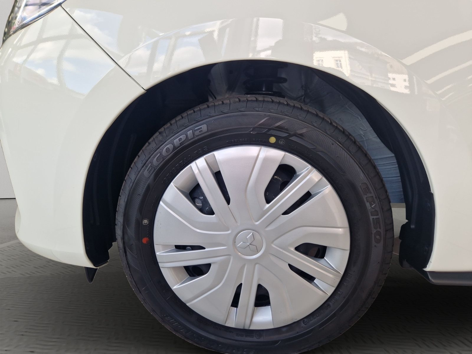 Fahrzeugabbildung Mitsubishi SPACE STAR 1.2 SELECT