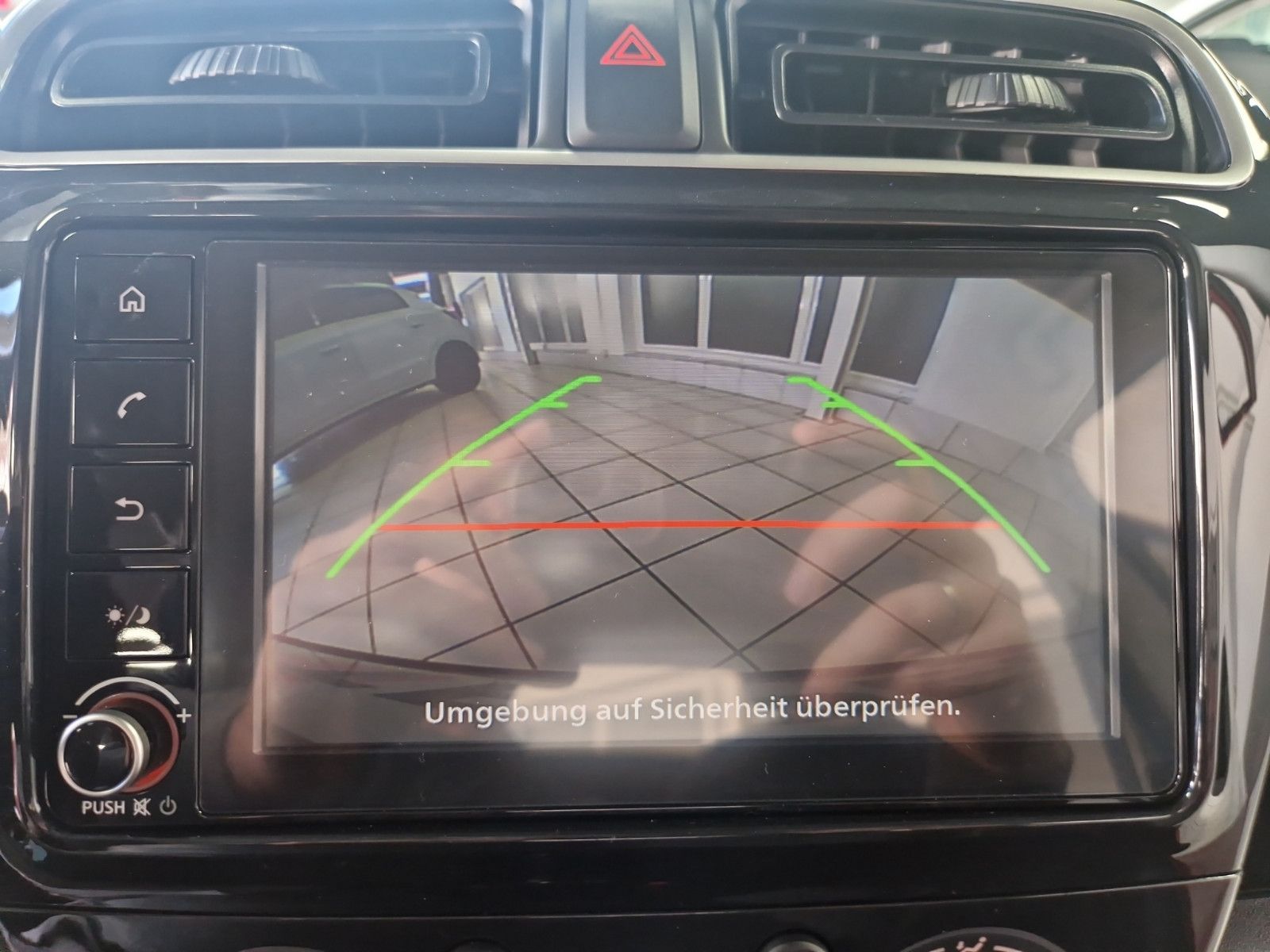 Fahrzeugabbildung Mitsubishi SPACE STAR 1.2 SELECT+