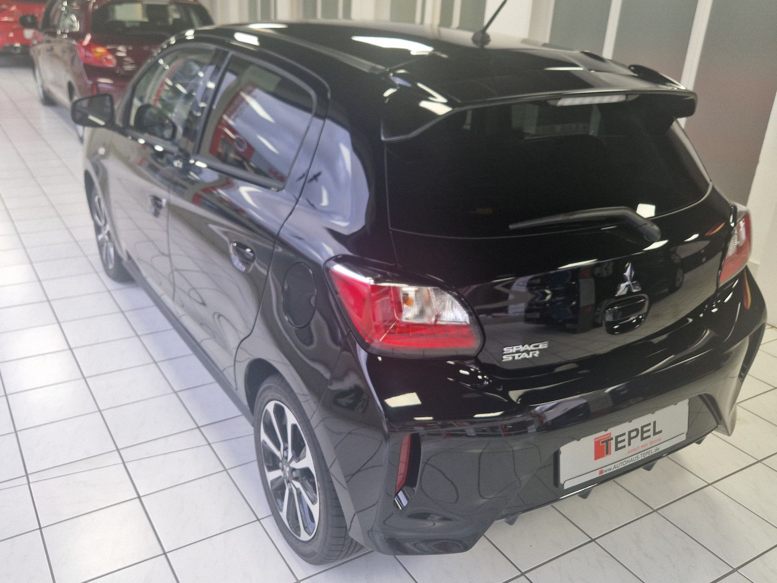 Fahrzeugabbildung Mitsubishi SPACE STAR 1.2 SELECT+