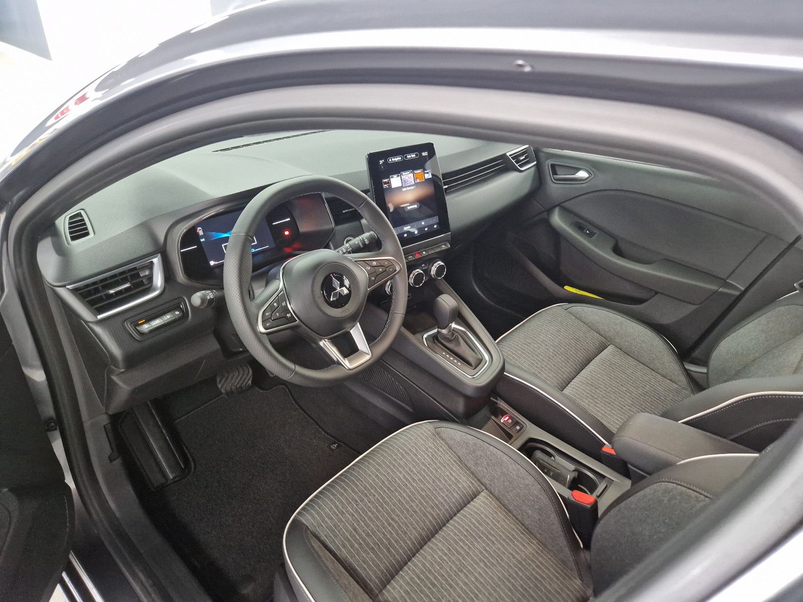 Fahrzeugabbildung Mitsubishi COLT 1.6 HYBRID SELECT