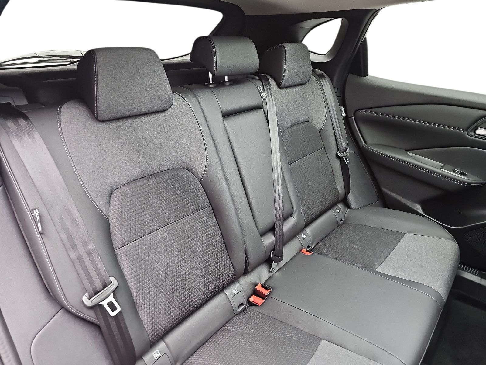 Fahrzeugabbildung Nissan Qashqai 1.3 DIG-T MHEV Xtronic N-CONNECTA