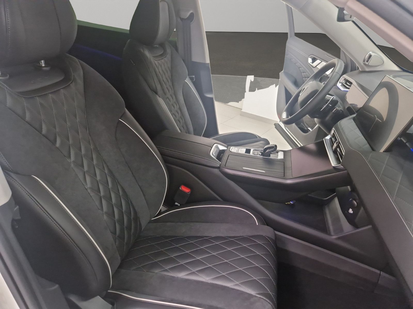 Fahrzeugabbildung GWM WEY 03 PHEV LUXURY