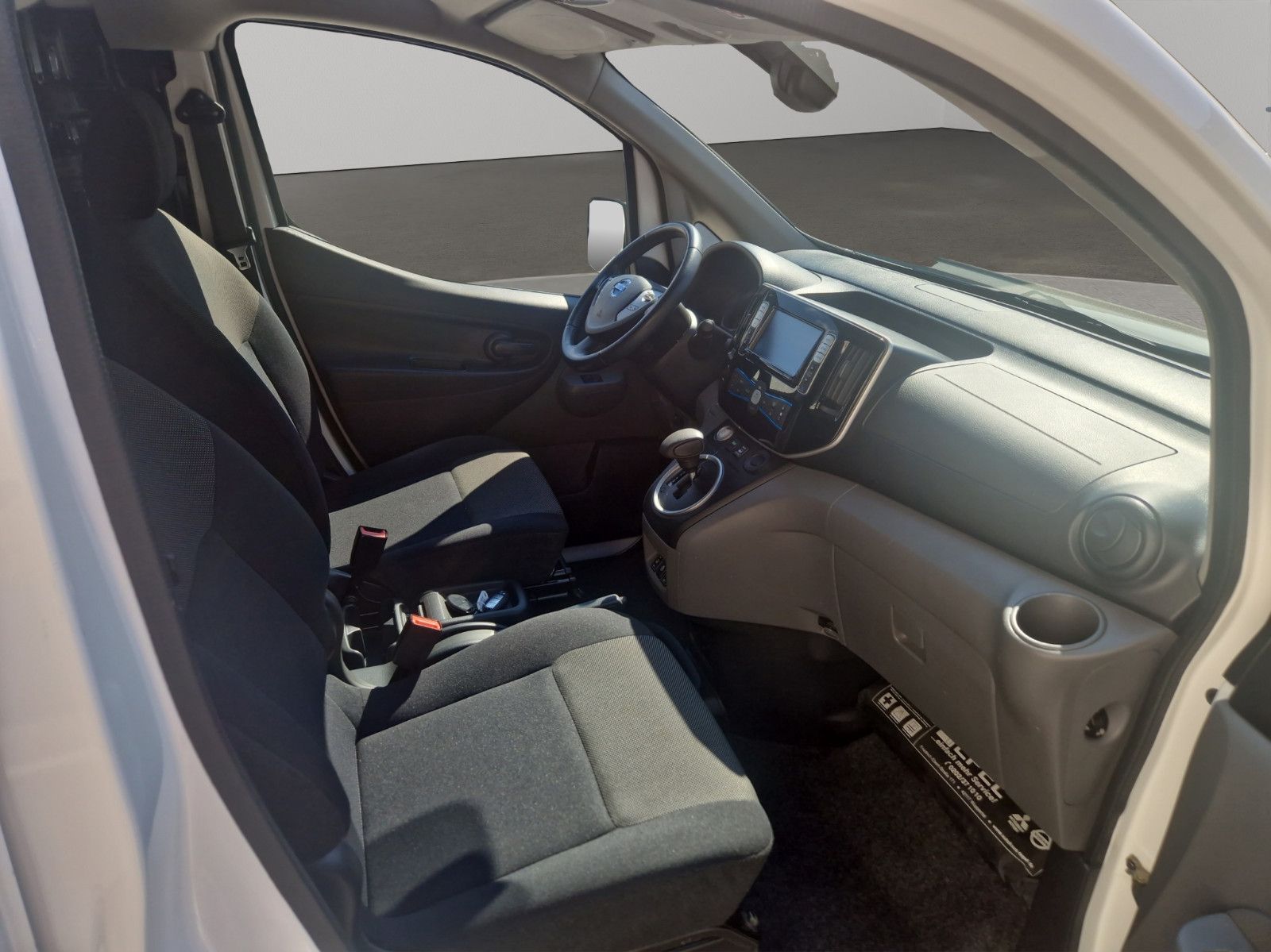 Fahrzeugabbildung Nissan e-NV200 PREMIUM