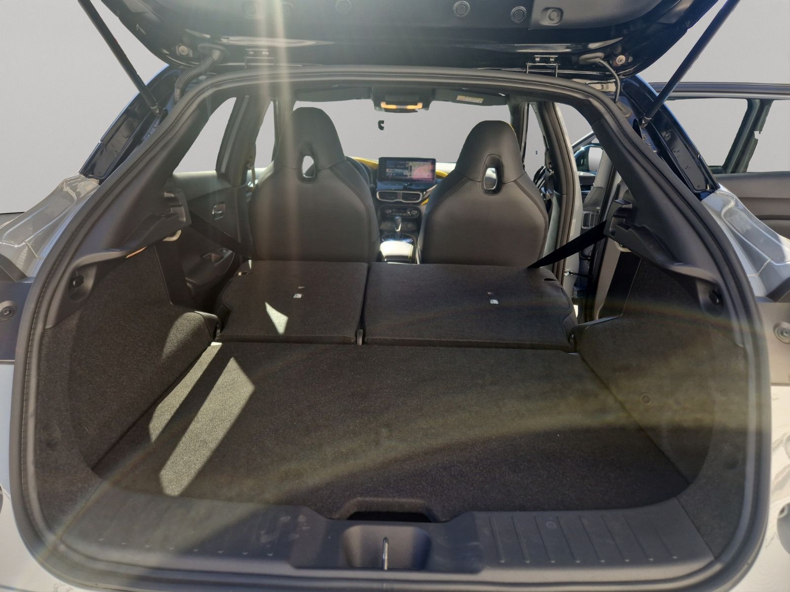 Fahrzeugabbildung Nissan JUKE 1.6 Hybrid N-SPORT