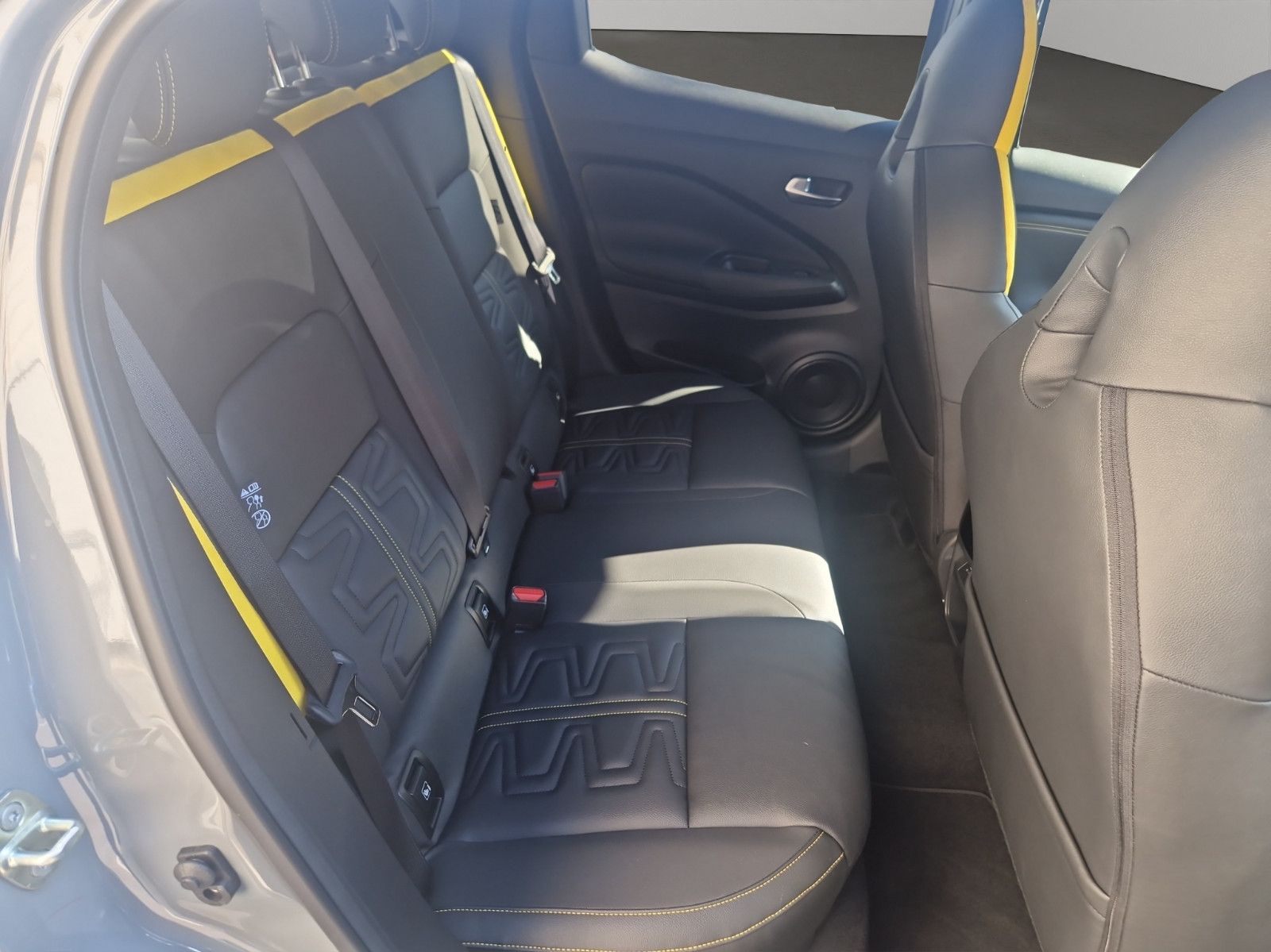 Fahrzeugabbildung Nissan JUKE 1.6 Hybrid N-SPORT