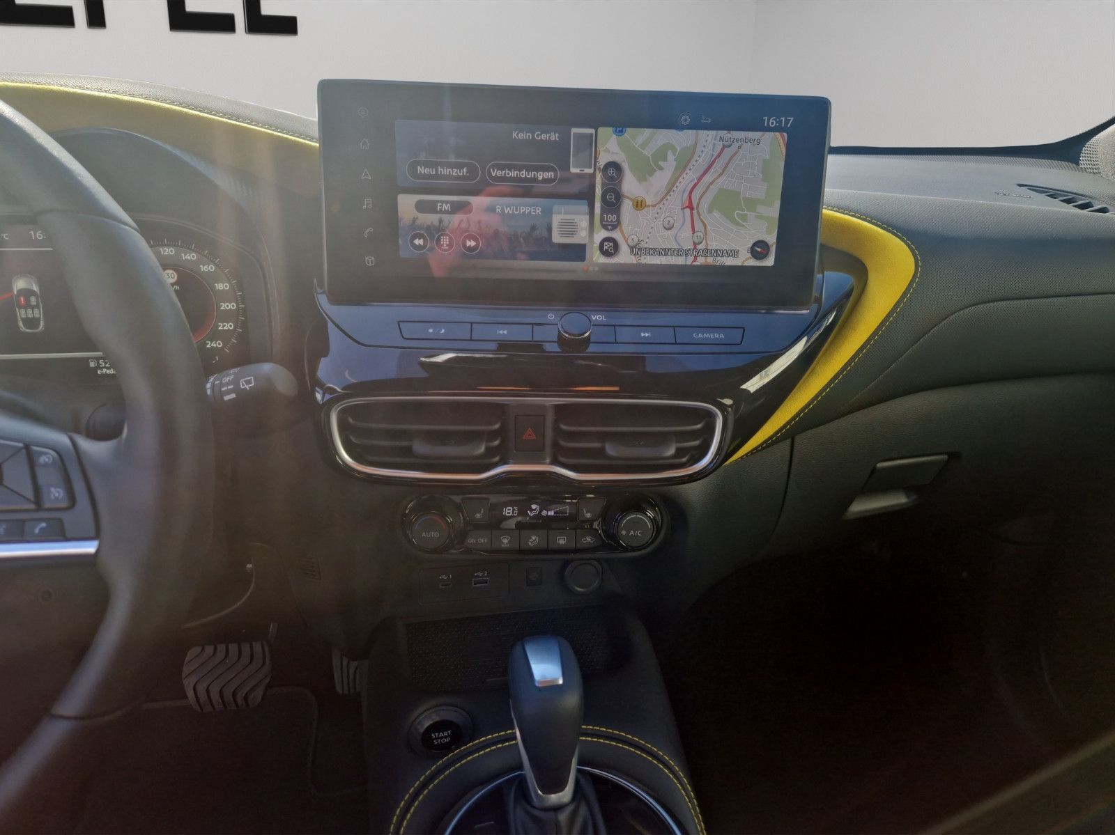 Fahrzeugabbildung Nissan JUKE 1.6 Hybrid N-SPORT