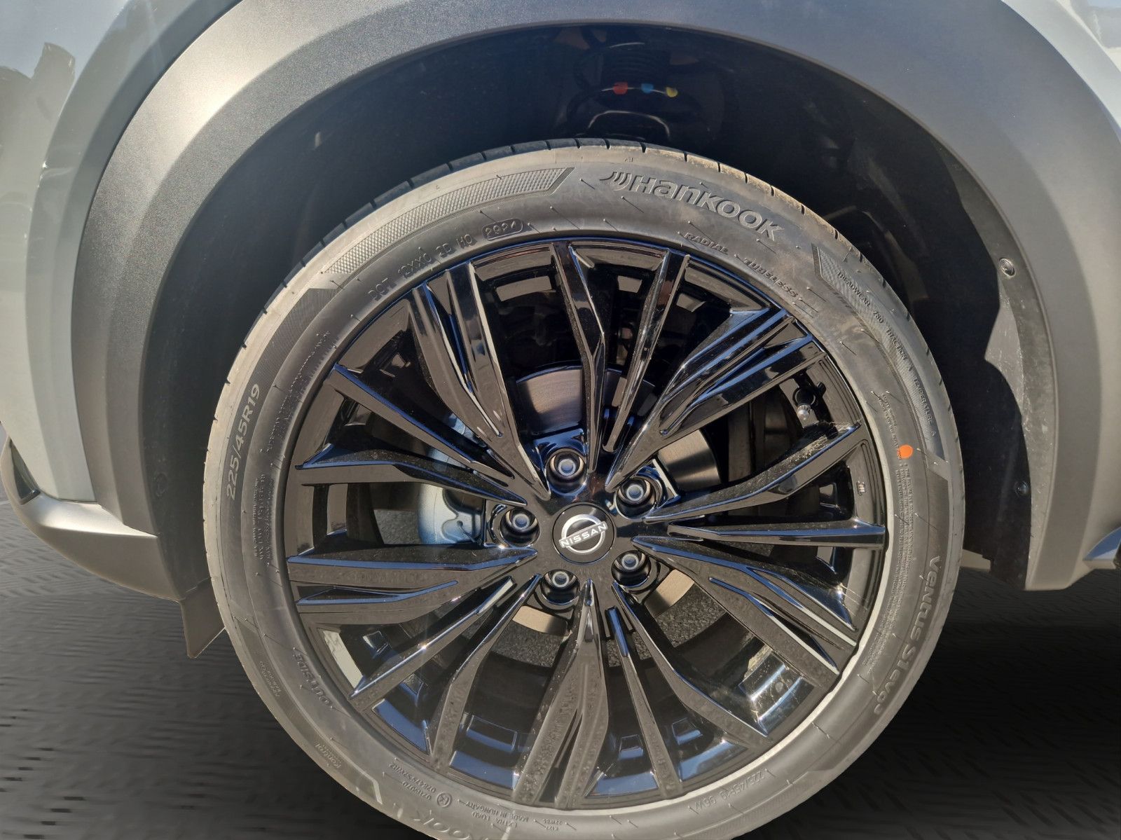 Fahrzeugabbildung Nissan JUKE 1.6 Hybrid N-SPORT
