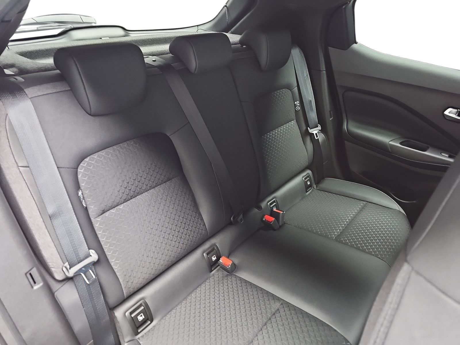 Fahrzeugabbildung Nissan JUKE 1.6 Hybrid N-CONNECTA