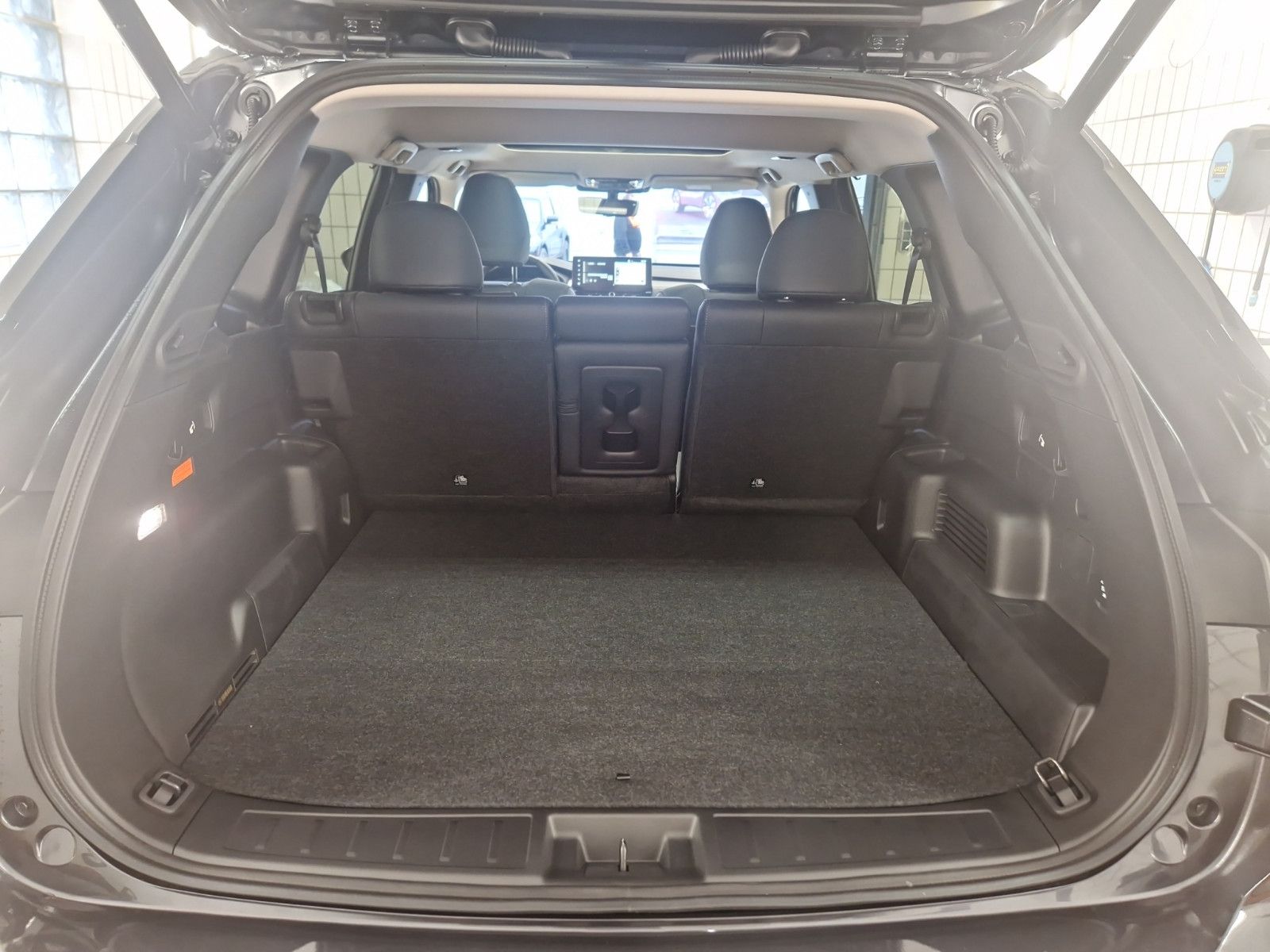 Fahrzeugabbildung Mitsubishi OUTLANDER 2.4 PHEV TOP 4WD