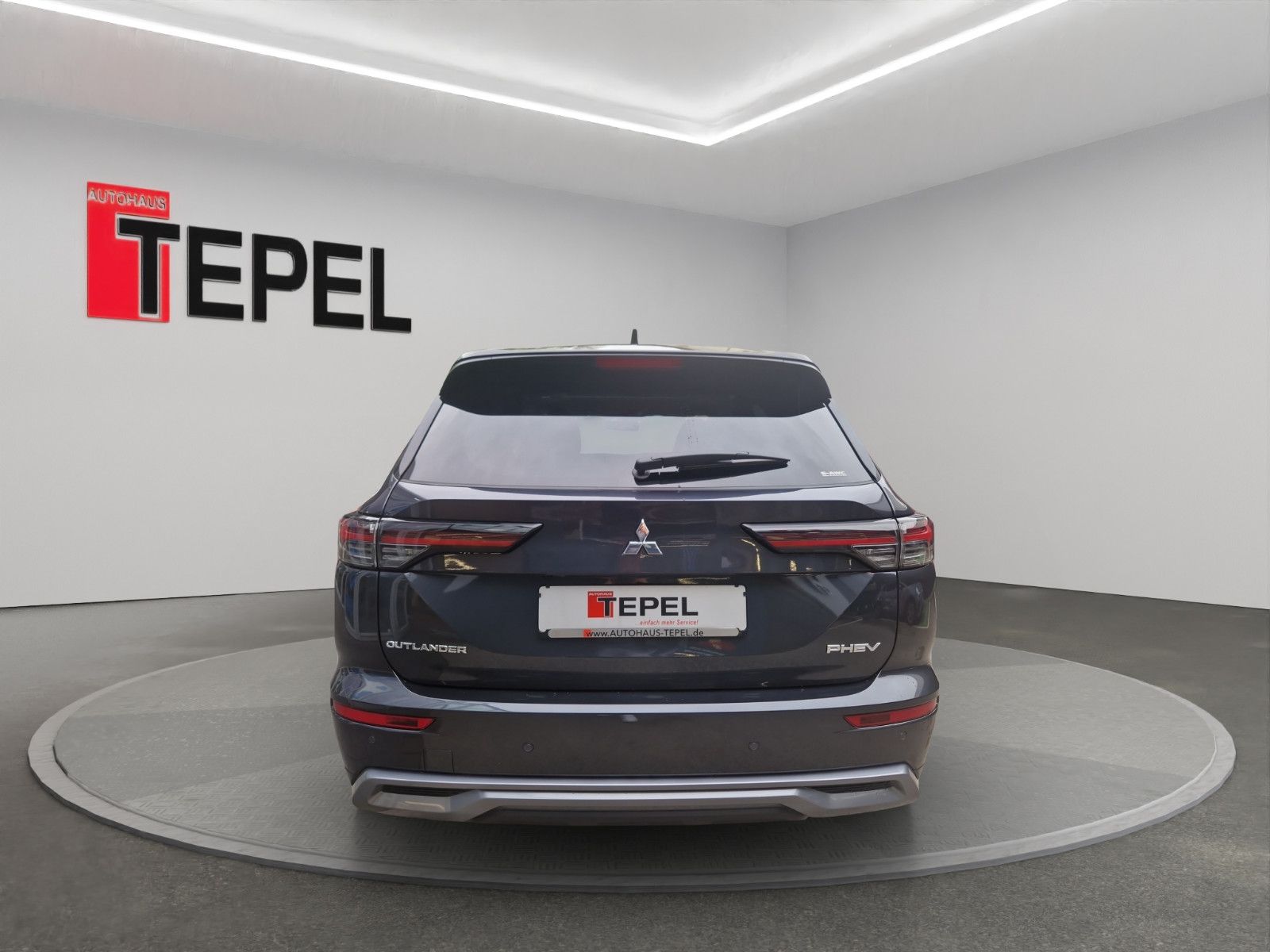 Fahrzeugabbildung Mitsubishi OUTLANDER 2.4 PHEV TOP 4WD