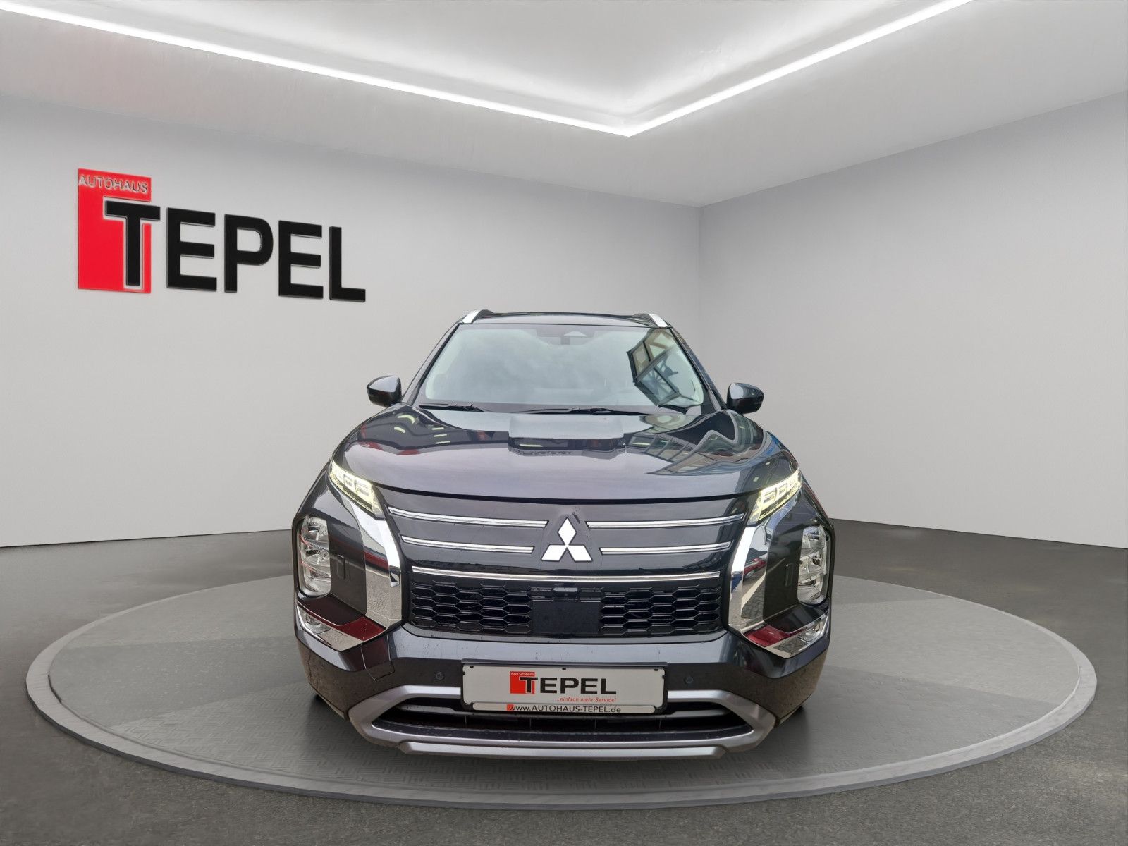 Fahrzeugabbildung Mitsubishi OUTLANDER 2.4 PHEV TOP 4WD