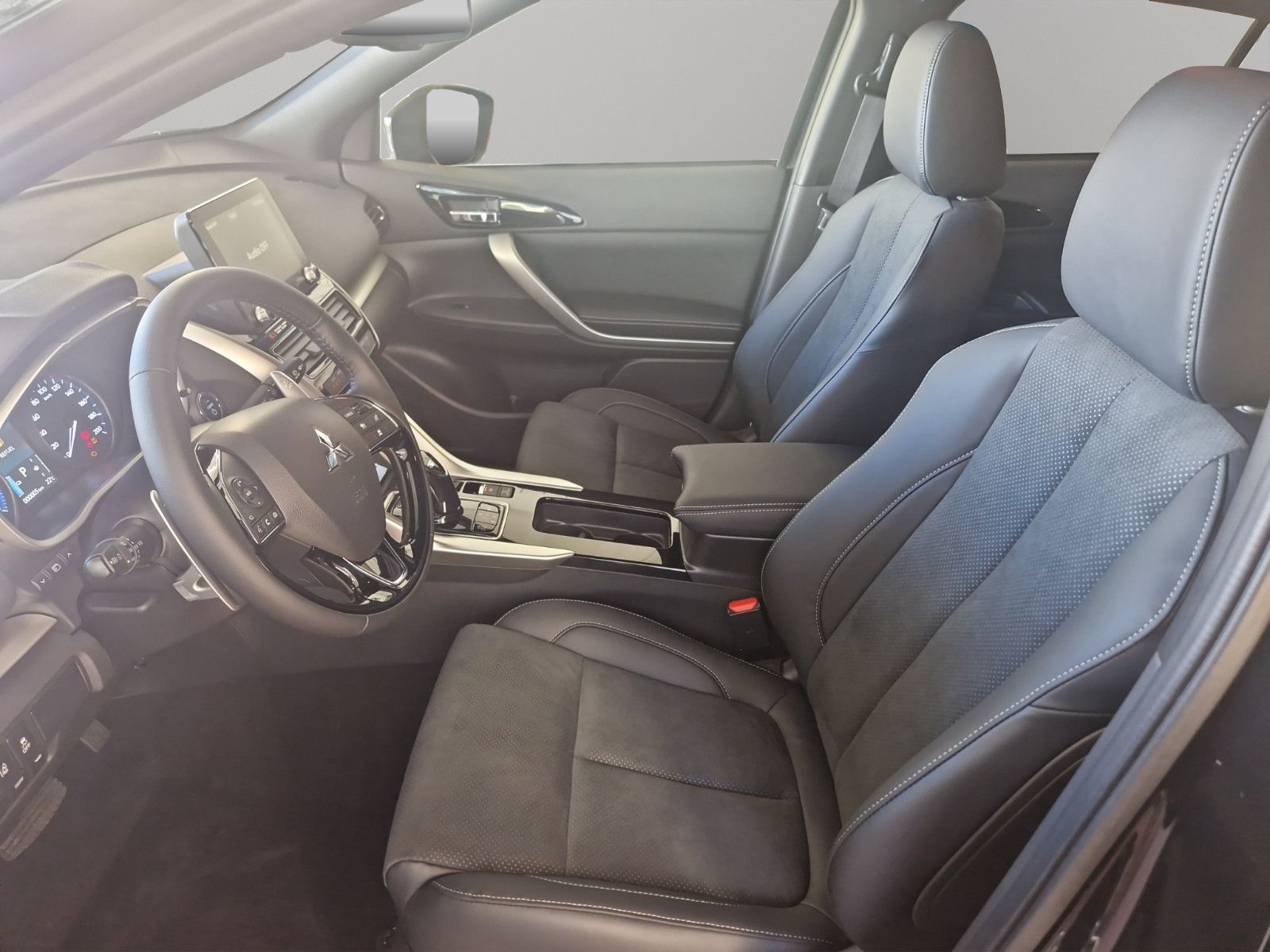 Fahrzeugabbildung Mitsubishi Eclipse Cross 2.4 PLUG-IN HYBRID 4WD SELECT