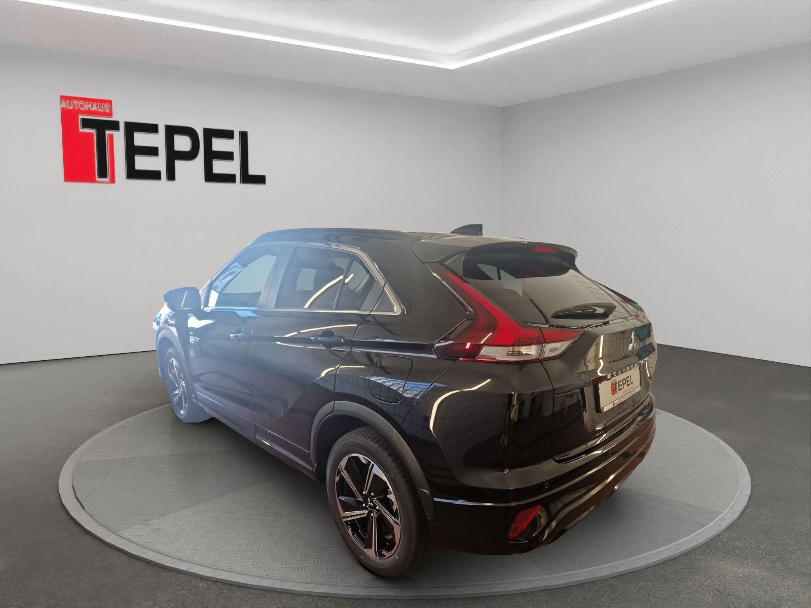 Fahrzeugabbildung Mitsubishi Eclipse Cross 2.4 PLUG-IN HYBRID 4WD SELECT