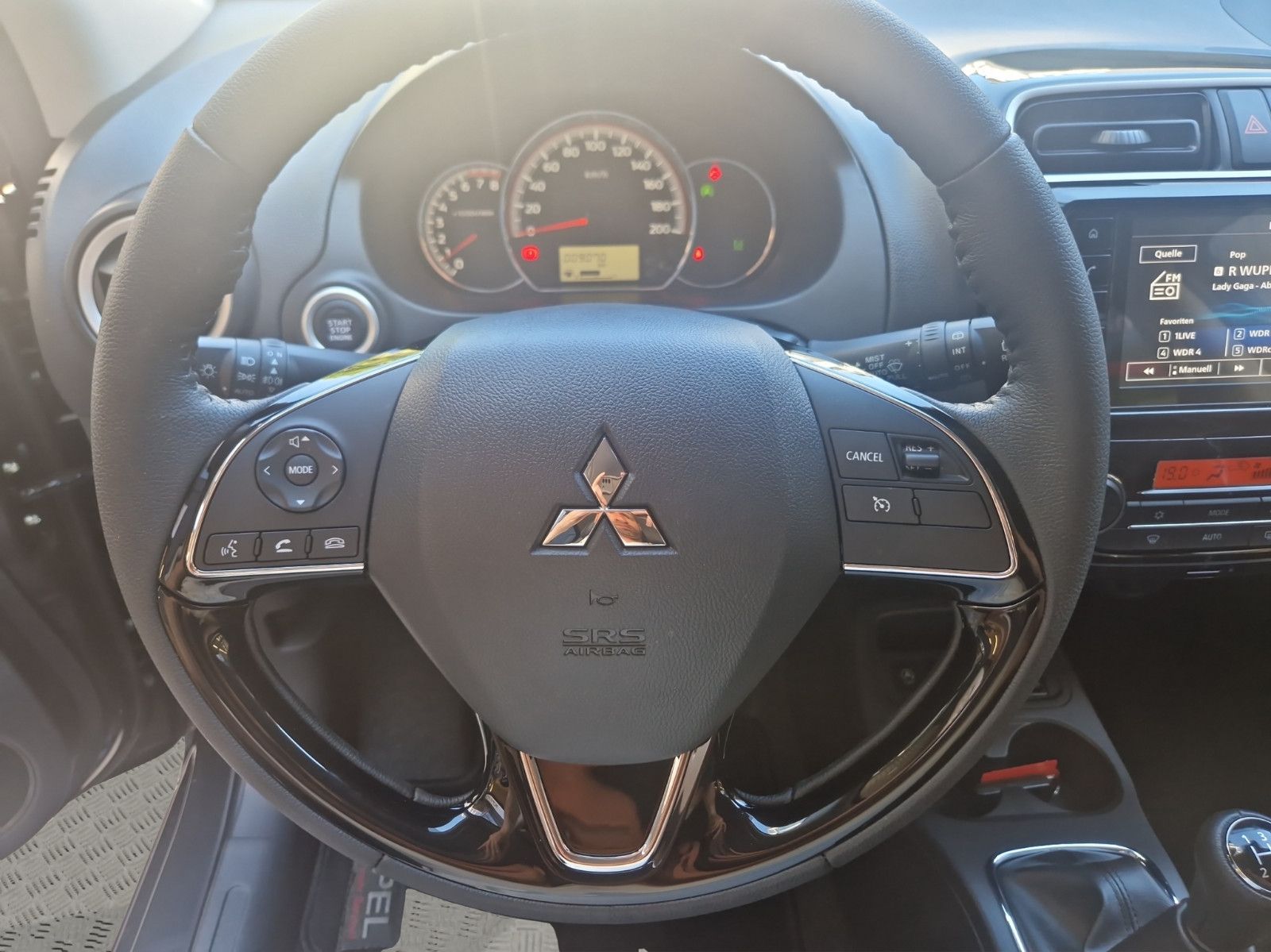 Fahrzeugabbildung Mitsubishi SPACE STAR 1.2 TOP