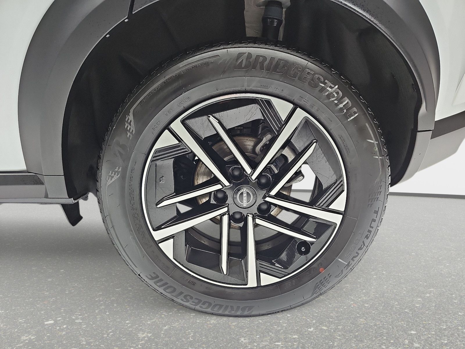 Fahrzeugabbildung Nissan JUKE 1.0 DIG-T N-CONNECTA DCT