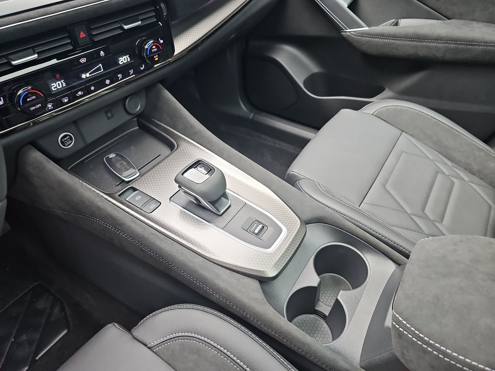 Fahrzeugabbildung Nissan Qashqai 1.3 DIG-T MHEV Xtronic N-Design