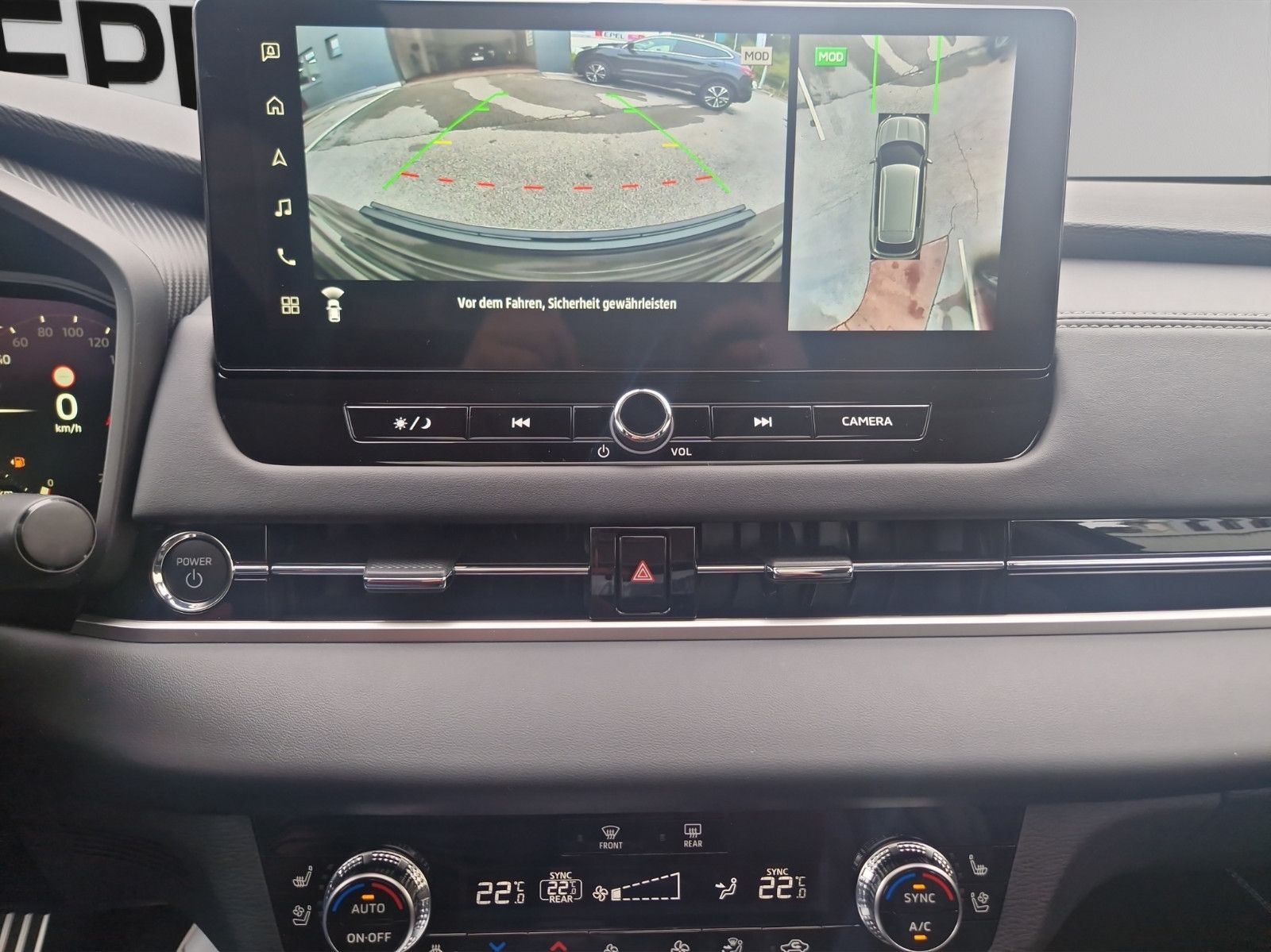 Fahrzeugabbildung Mitsubishi OUTLANDER 2.4 PHEV TOP 4WD