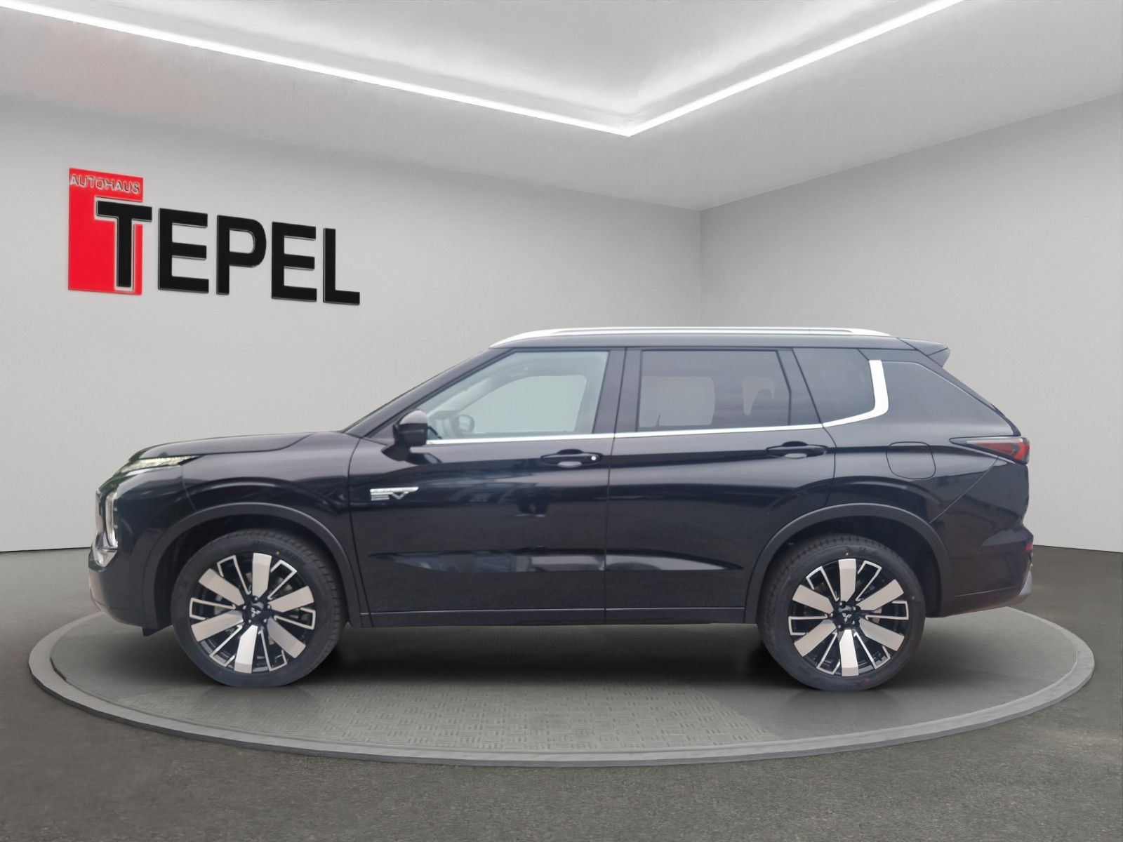 Fahrzeugabbildung Mitsubishi OUTLANDER 2.4 PHEV TOP 4WD