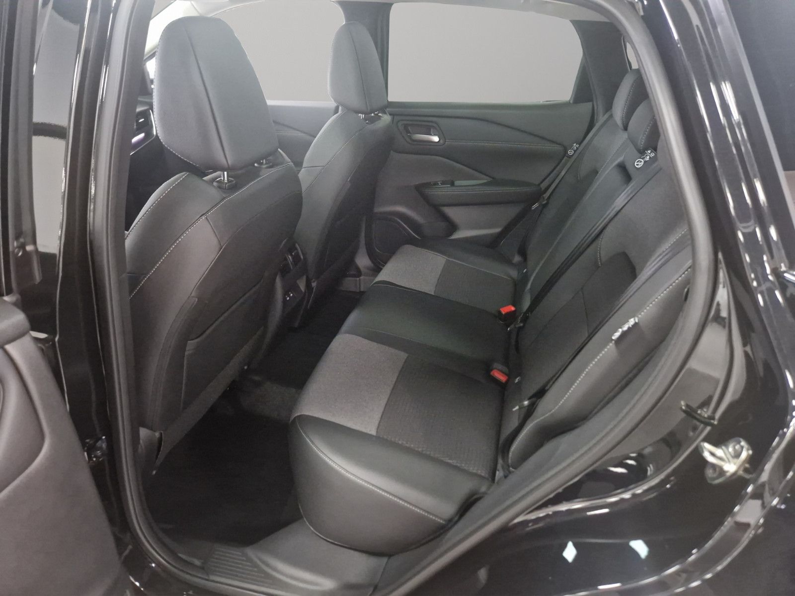 Fahrzeugabbildung Nissan QASHQAI 1.5 VC-T e-Power N-CONNECTA