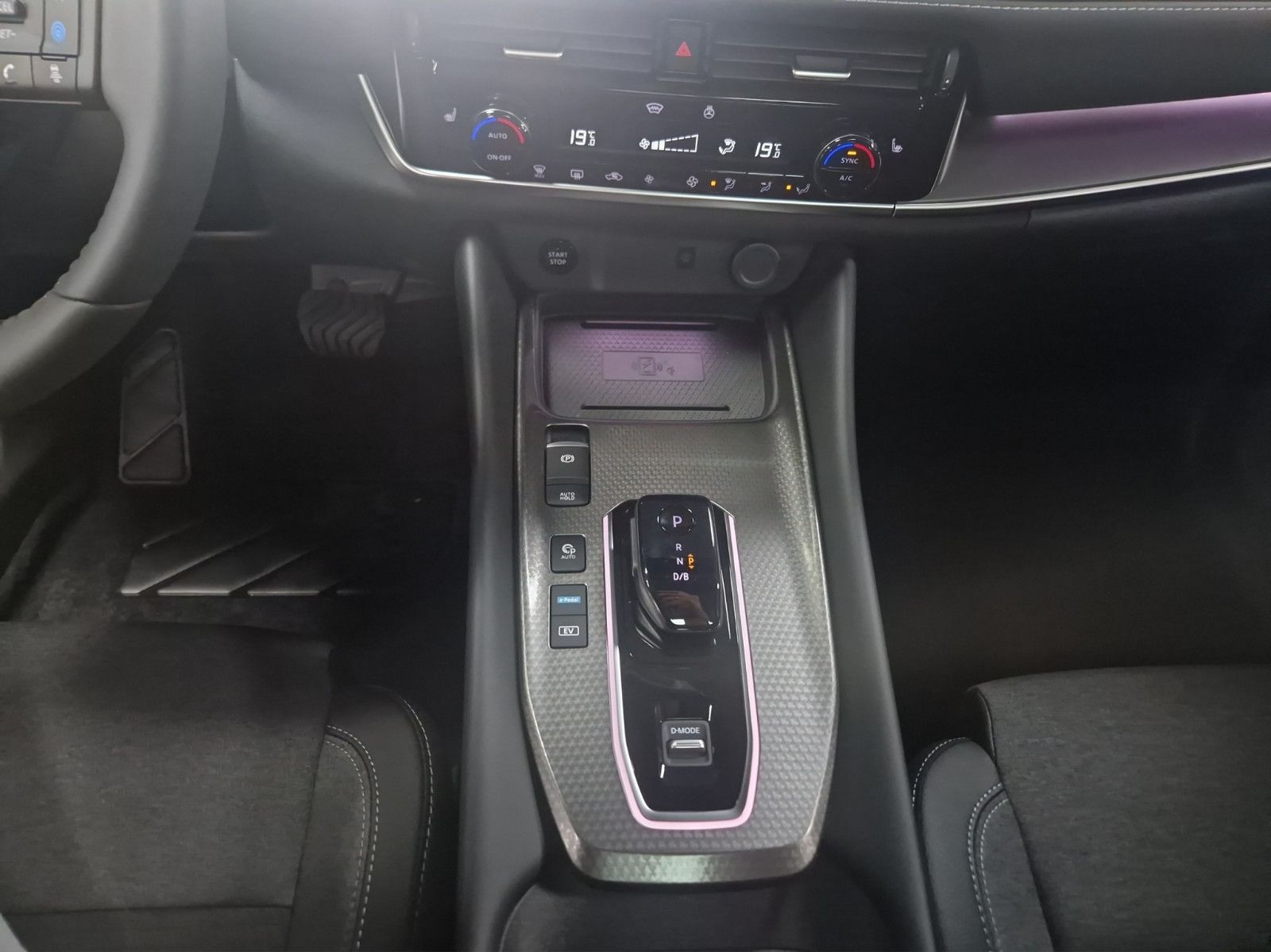 Fahrzeugabbildung Nissan QASHQAI 1.5 VC-T e-Power N-CONNECTA