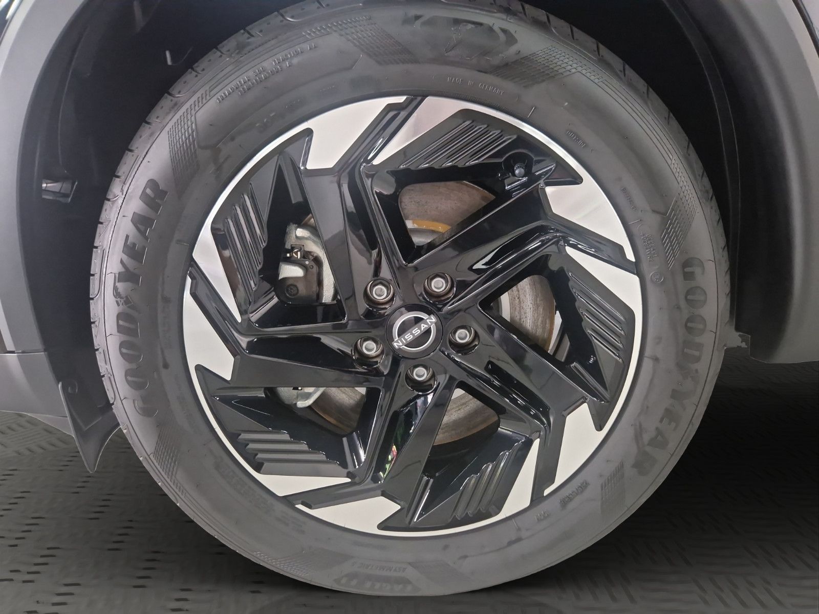 Fahrzeugabbildung Nissan QASHQAI 1.5 VC-T e-Power N-CONNECTA