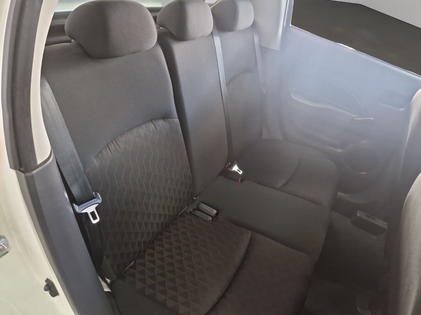 Fahrzeugabbildung Mitsubishi SPACE STAR 1.2 SELECT