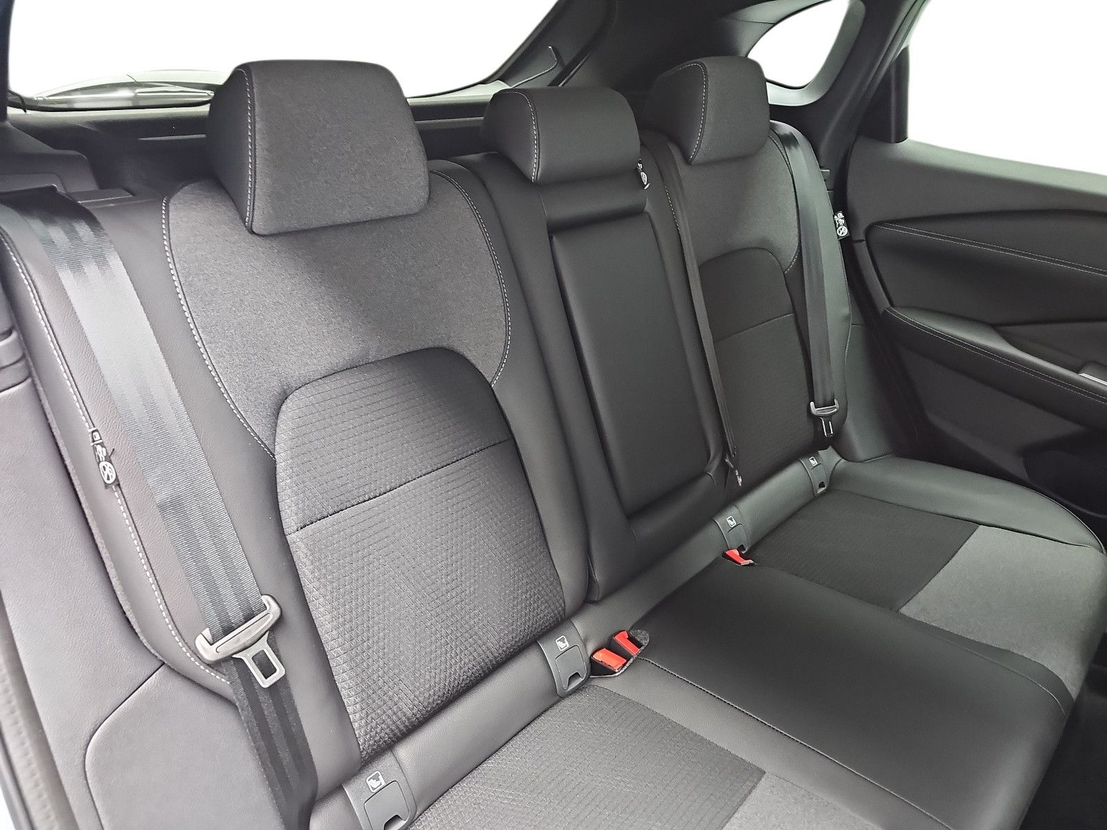 Fahrzeugabbildung Nissan QASHQAI 1.3 DIG-T N-CONNECTA MHEV Xtronic