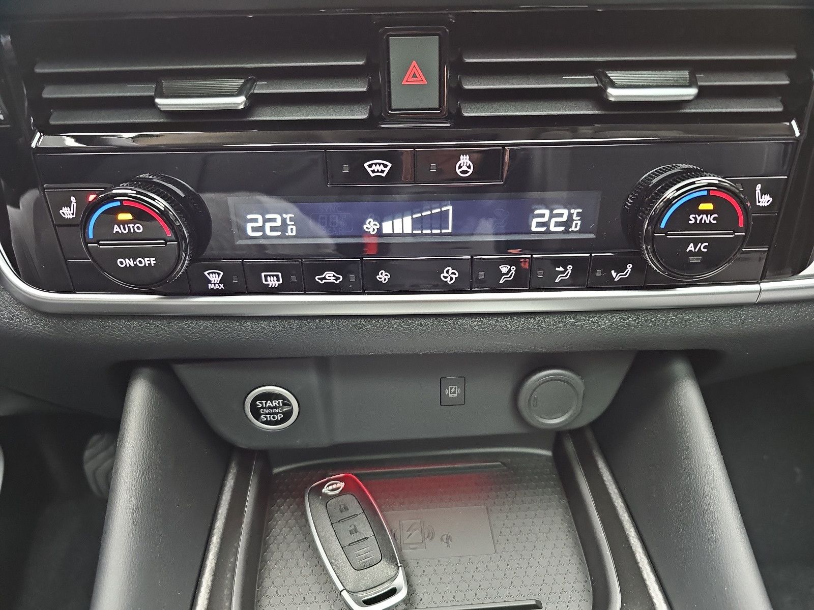 Fahrzeugabbildung Nissan Qashqai 1.3 DIG-T MHEV Xtronic N-CONNECTA