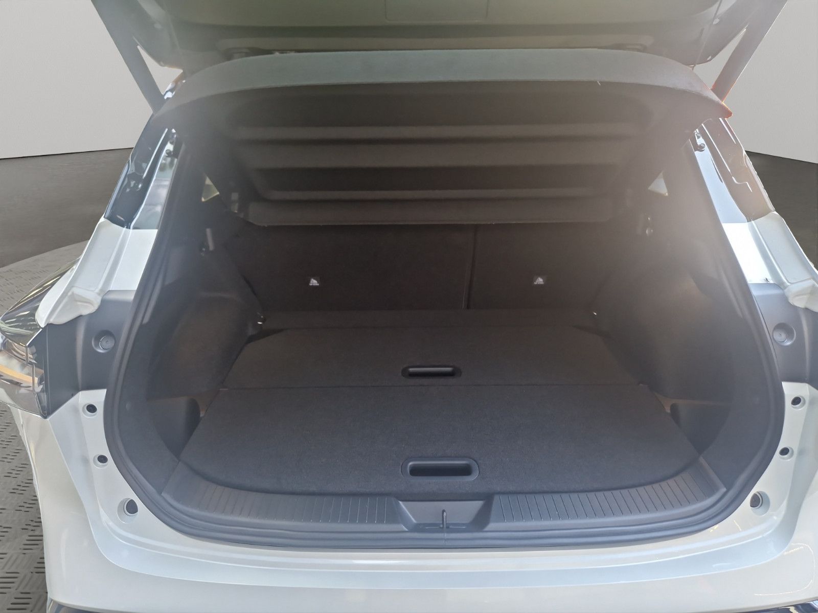 Fahrzeugabbildung Nissan QASHQAI 1.3 DIG-T TEKNA+ Xtronic