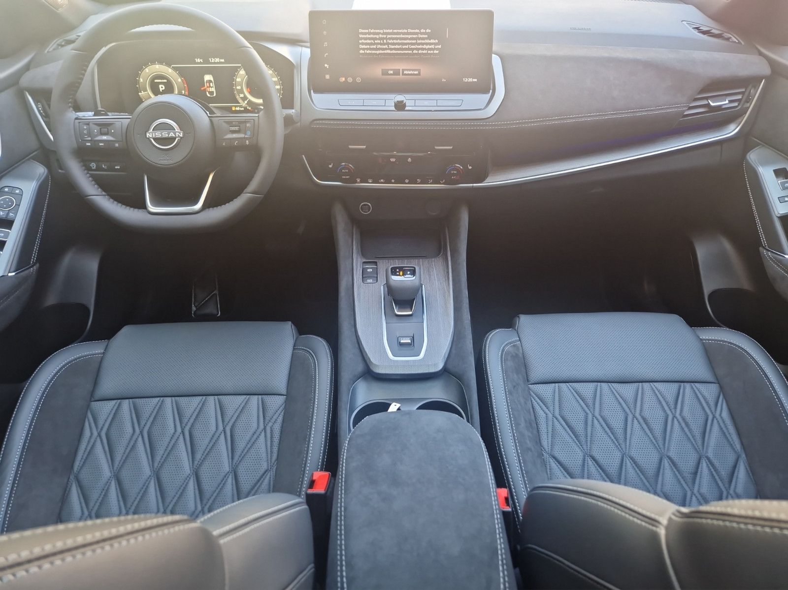 Fahrzeugabbildung Nissan QASHQAI 1.3 DIG-T TEKNA+ Xtronic