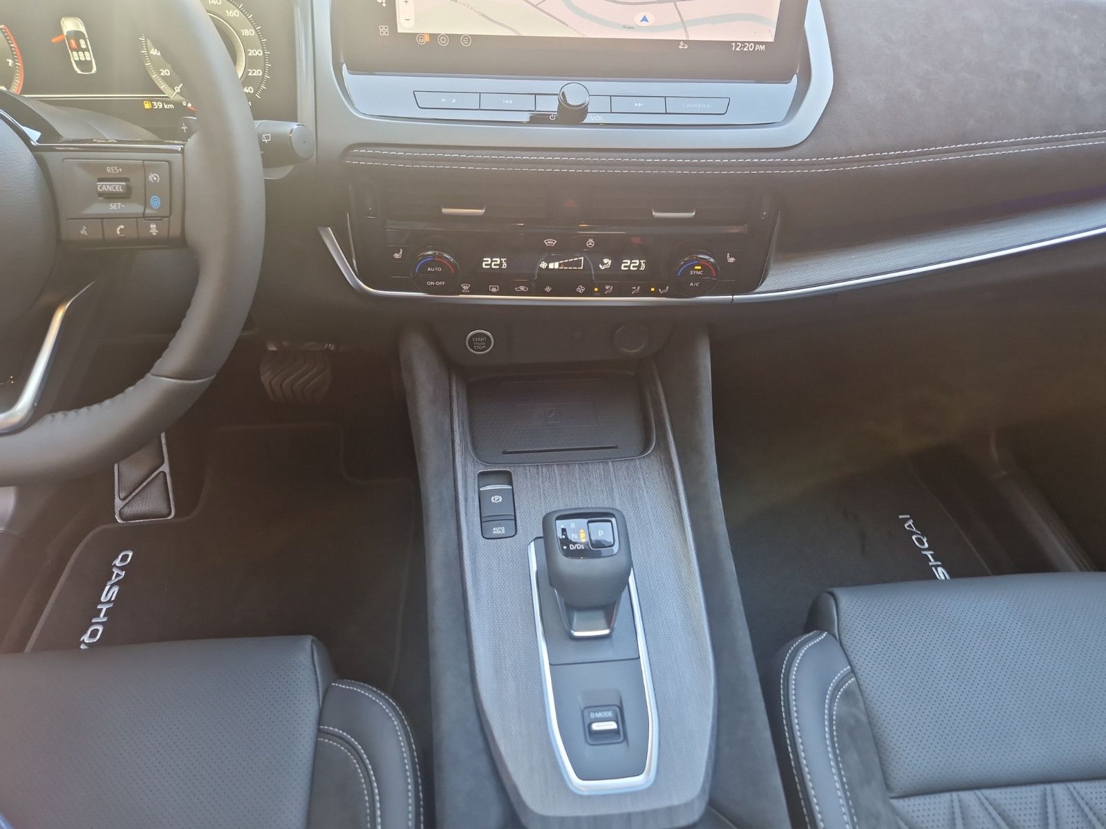 Fahrzeugabbildung Nissan QASHQAI 1.3 DIG-T TEKNA+ Xtronic
