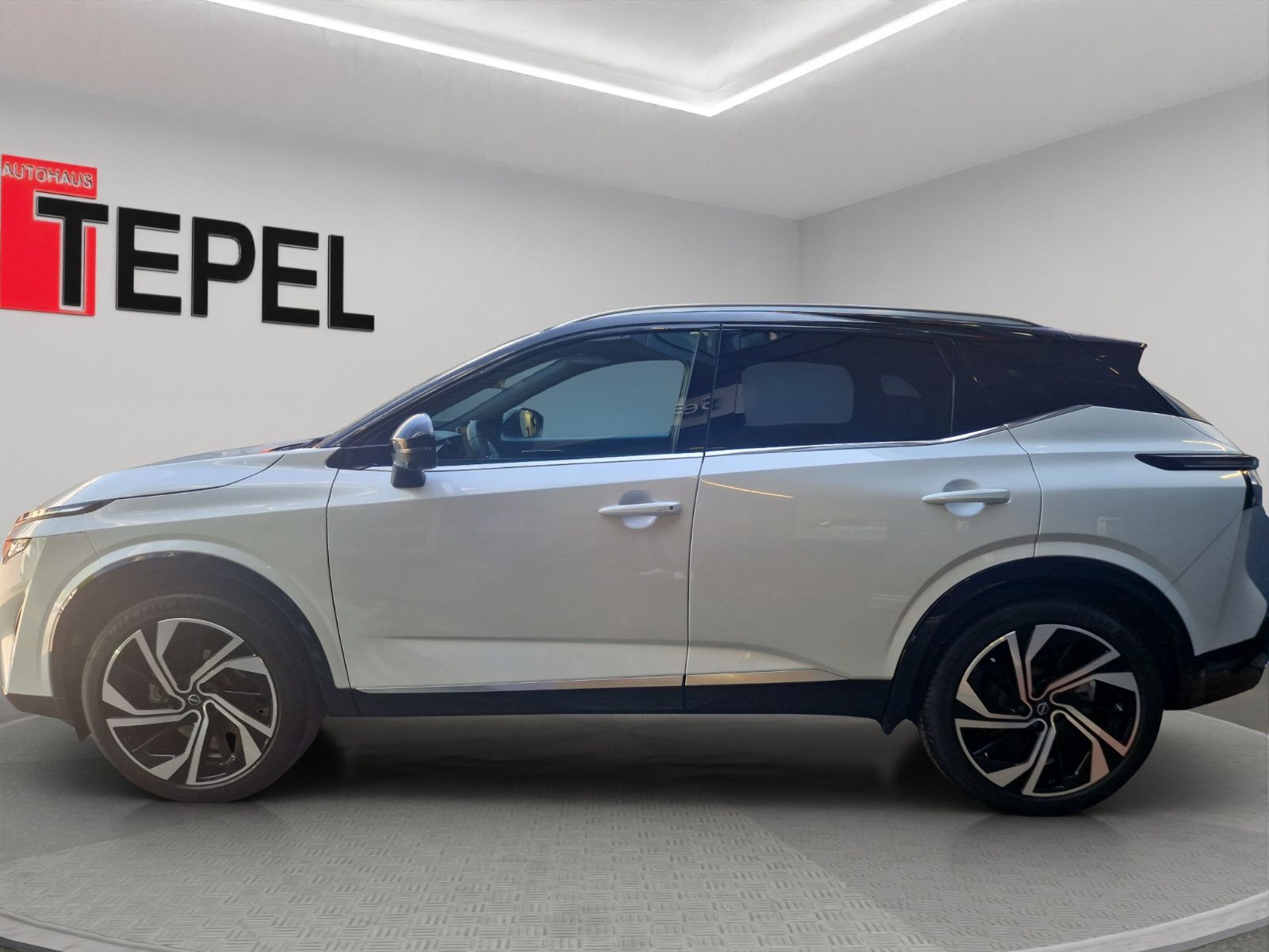Fahrzeugabbildung Nissan QASHQAI 1.3 DIG-T TEKNA+ Xtronic