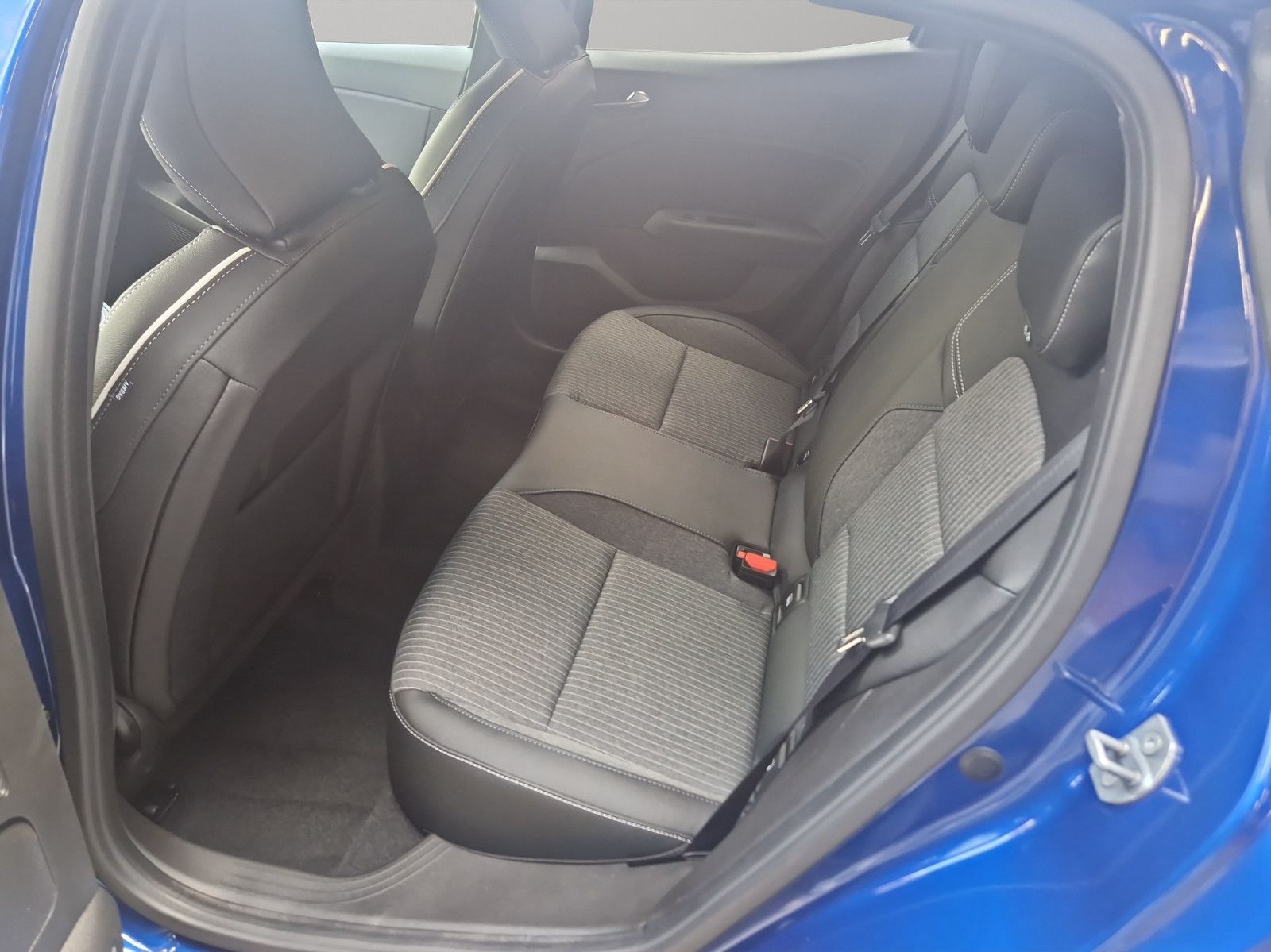 Fahrzeugabbildung Mitsubishi COLT 1.0 TOP Turbo Benziner