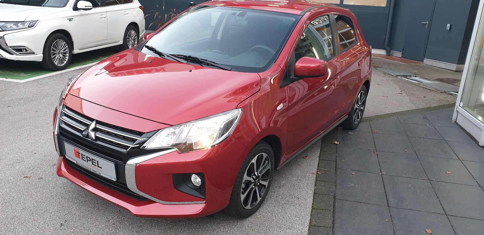 Fahrzeugabbildung Mitsubishi Space Star 1.2 MIVEC AS&G Select+ CVT