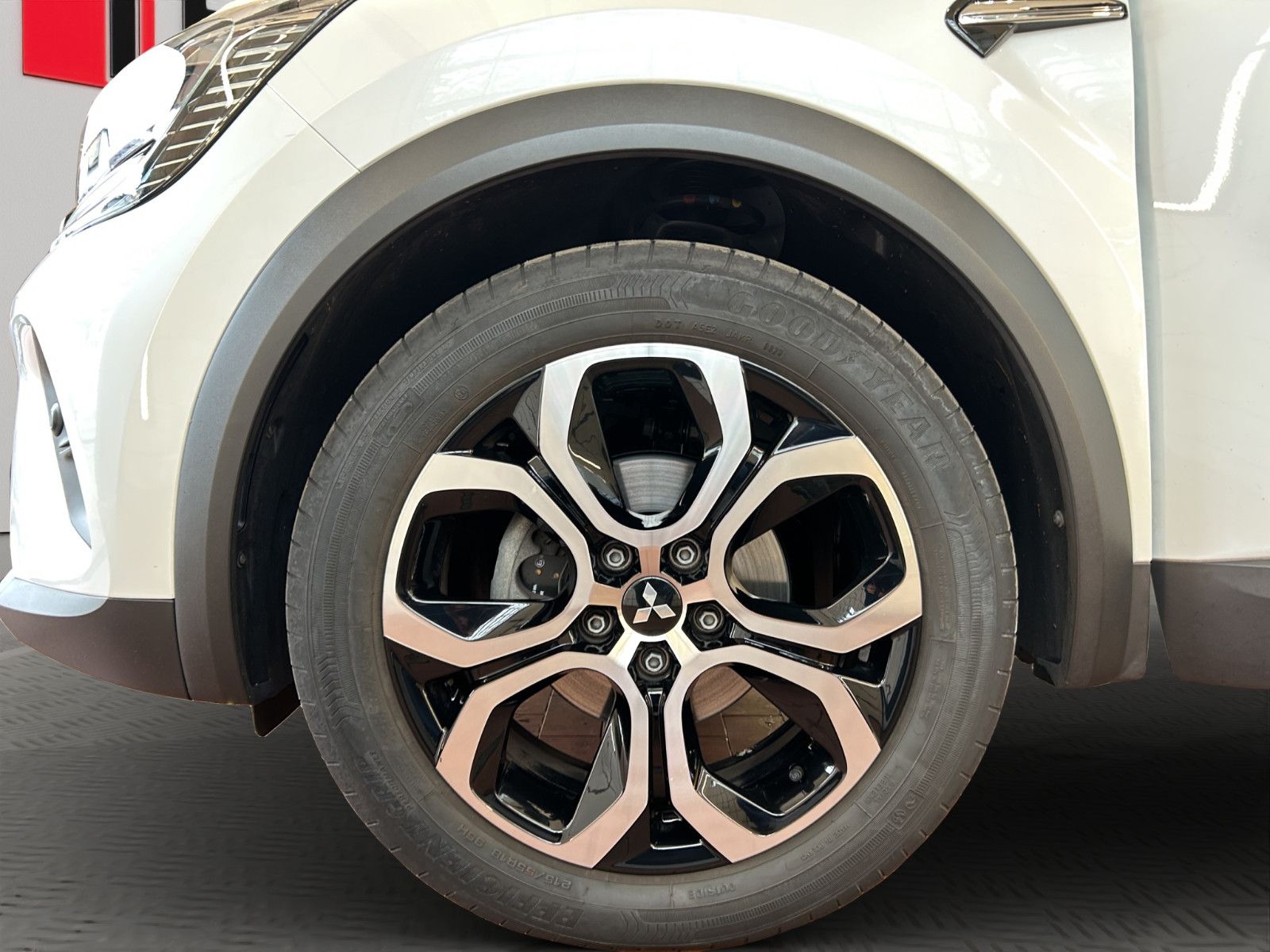 Fahrzeugabbildung Mitsubishi ASX 1.3 MHEV INTRO EDITION AUTOMATIK