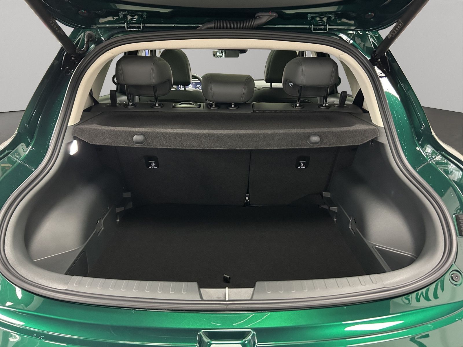 Fahrzeugabbildung GWM ORA 5 1.5 HYBRID LUXURY PANORAMA-GLASDACH