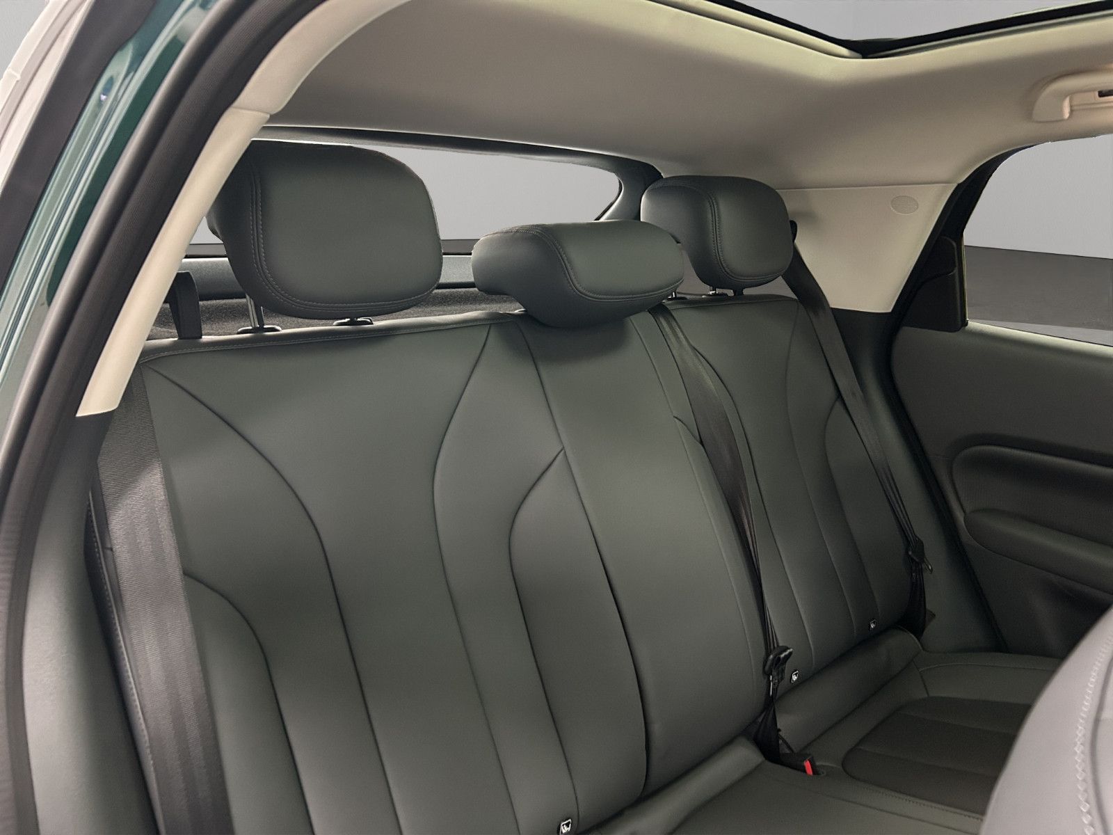 Fahrzeugabbildung GWM ORA 5 1.5 HYBRID LUXURY PANORAMA-GLASDACH