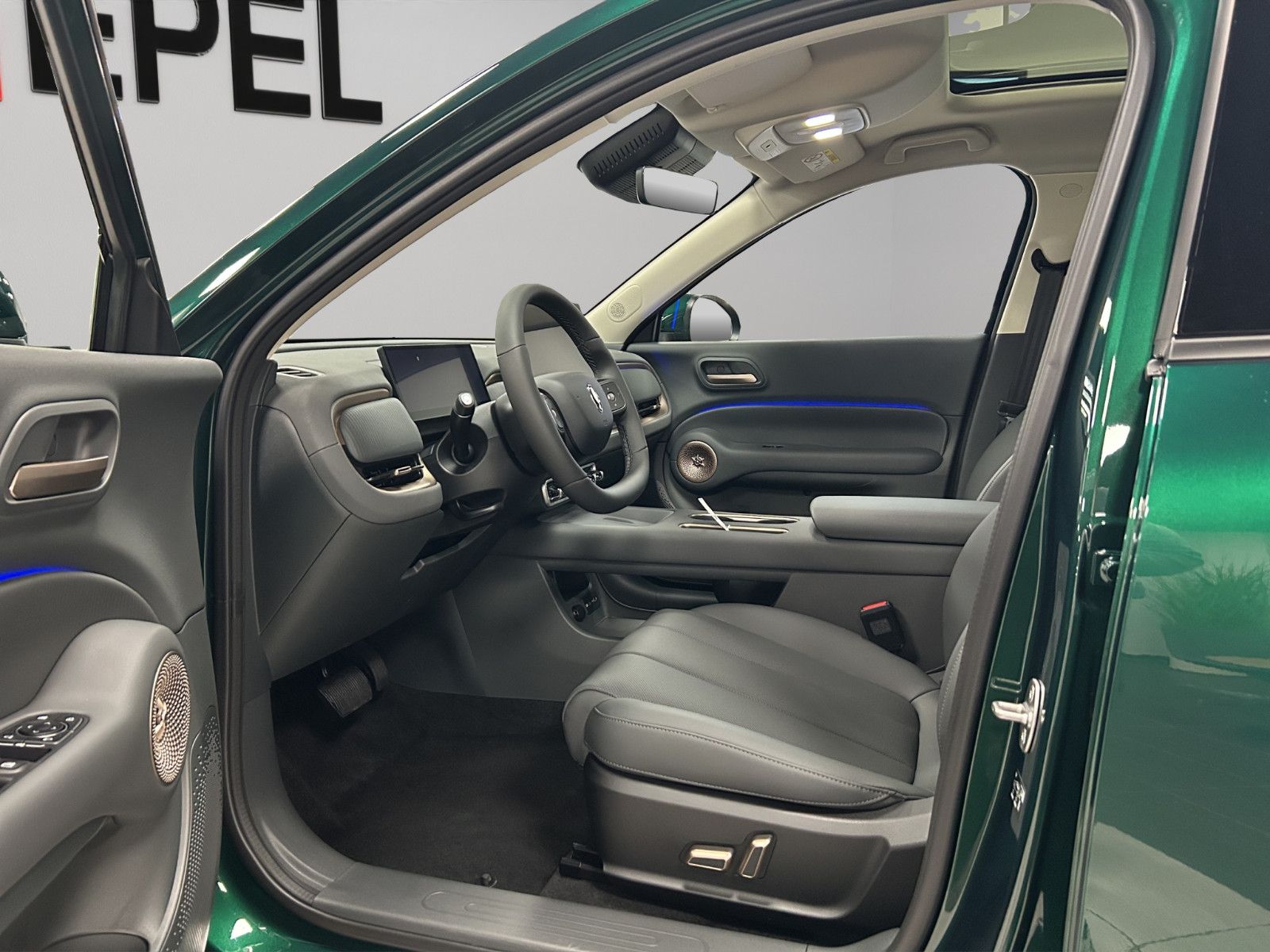 Fahrzeugabbildung GWM ORA 5 1.5 HYBRID LUXURY PANORAMA-GLASDACH