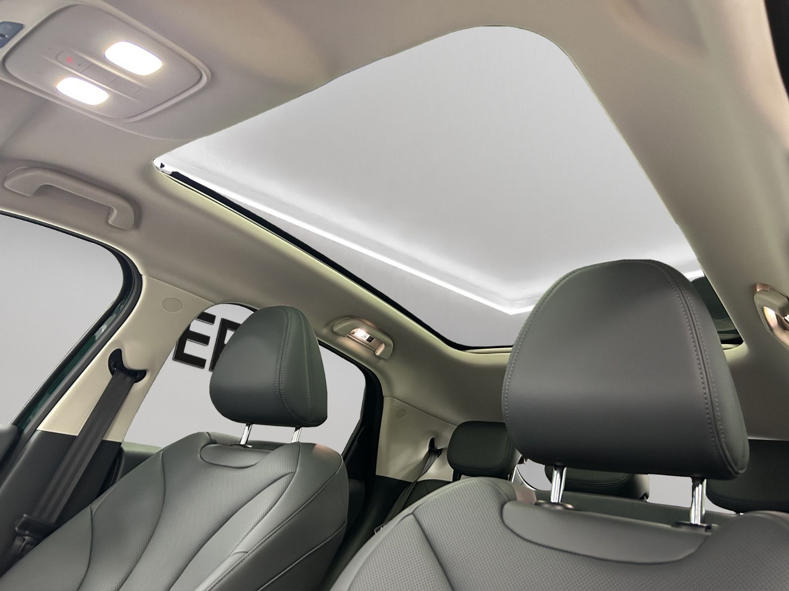 Fahrzeugabbildung GWM ORA 5 1.5 HYBRID LUXURY PANORAMA-GLASDACH