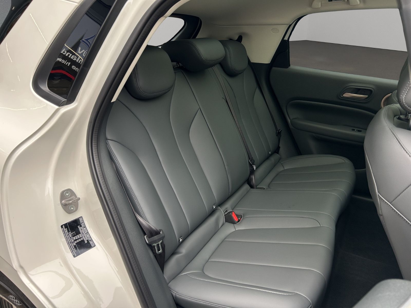 Fahrzeugabbildung GWM ORA 5 1.5 HYBRID LUXURY PANORAMA-GLASDACH