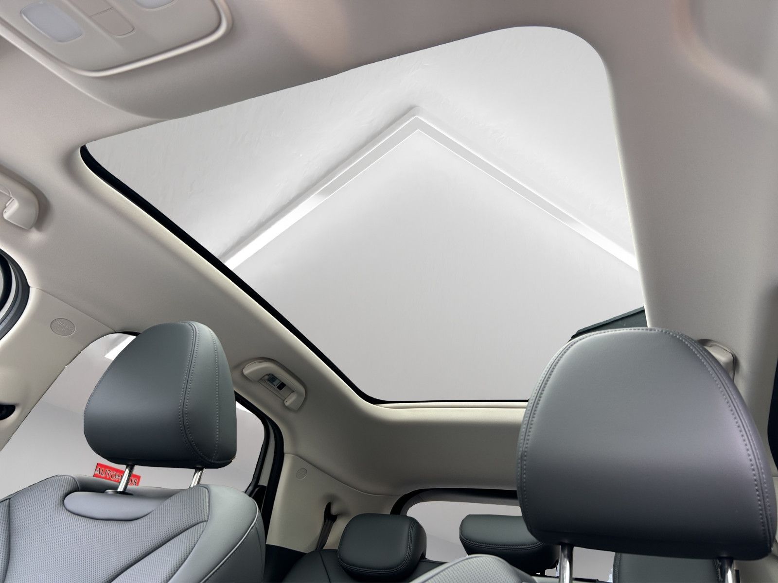 Fahrzeugabbildung GWM ORA 5 1.5 HYBRID LUXURY PANORAMA-GLASDACH