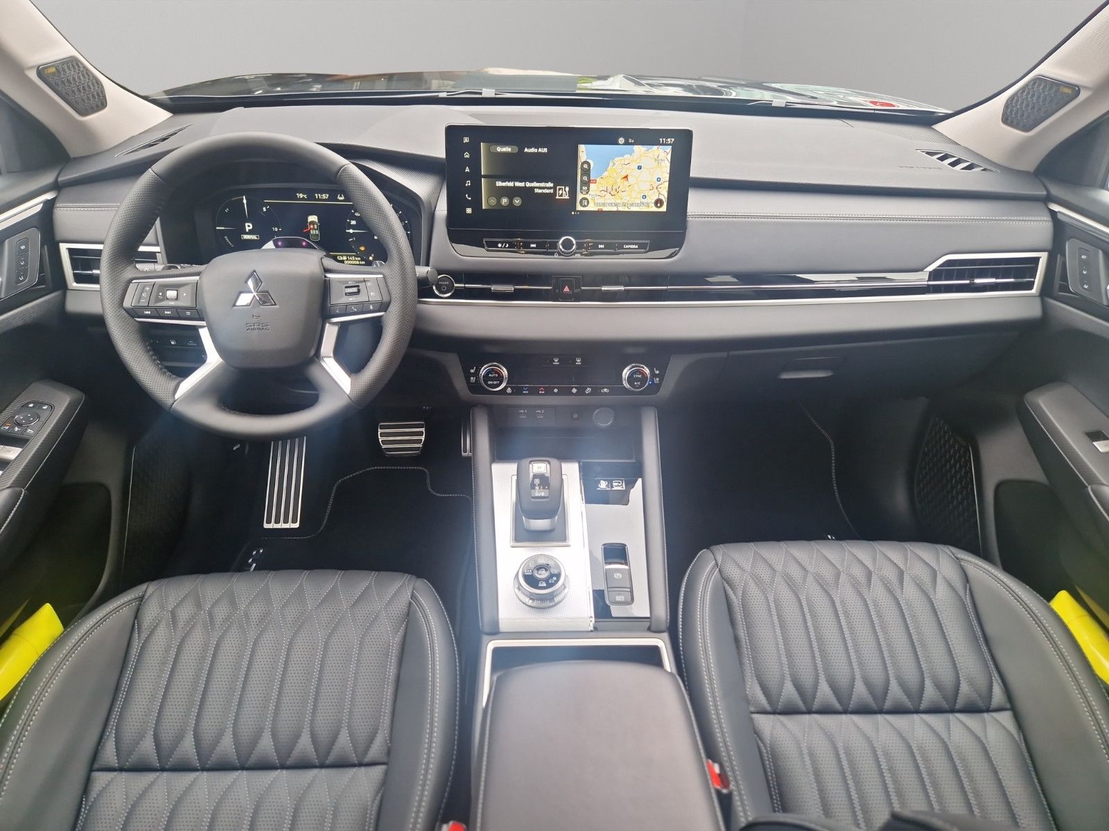 Fahrzeugabbildung Mitsubishi OUTLANDER 2.4 PHEV TOP 4WD