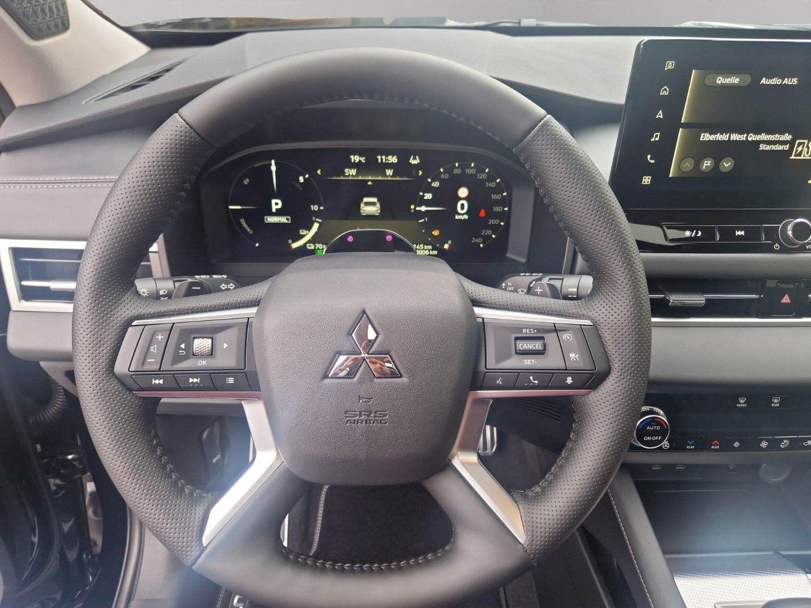 Fahrzeugabbildung Mitsubishi OUTLANDER 2.4 PHEV TOP 4WD